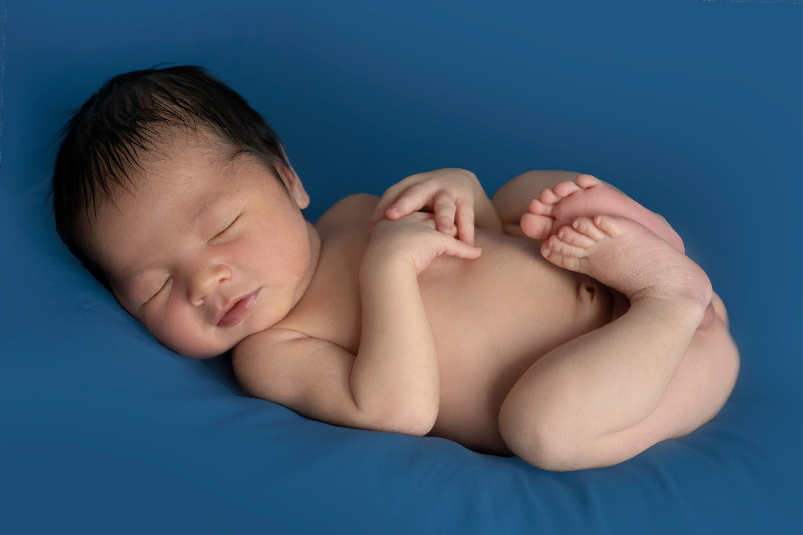 Абай. Newborn съемка дома. Мила Посвит Фотограф новорожденных в Тобольске