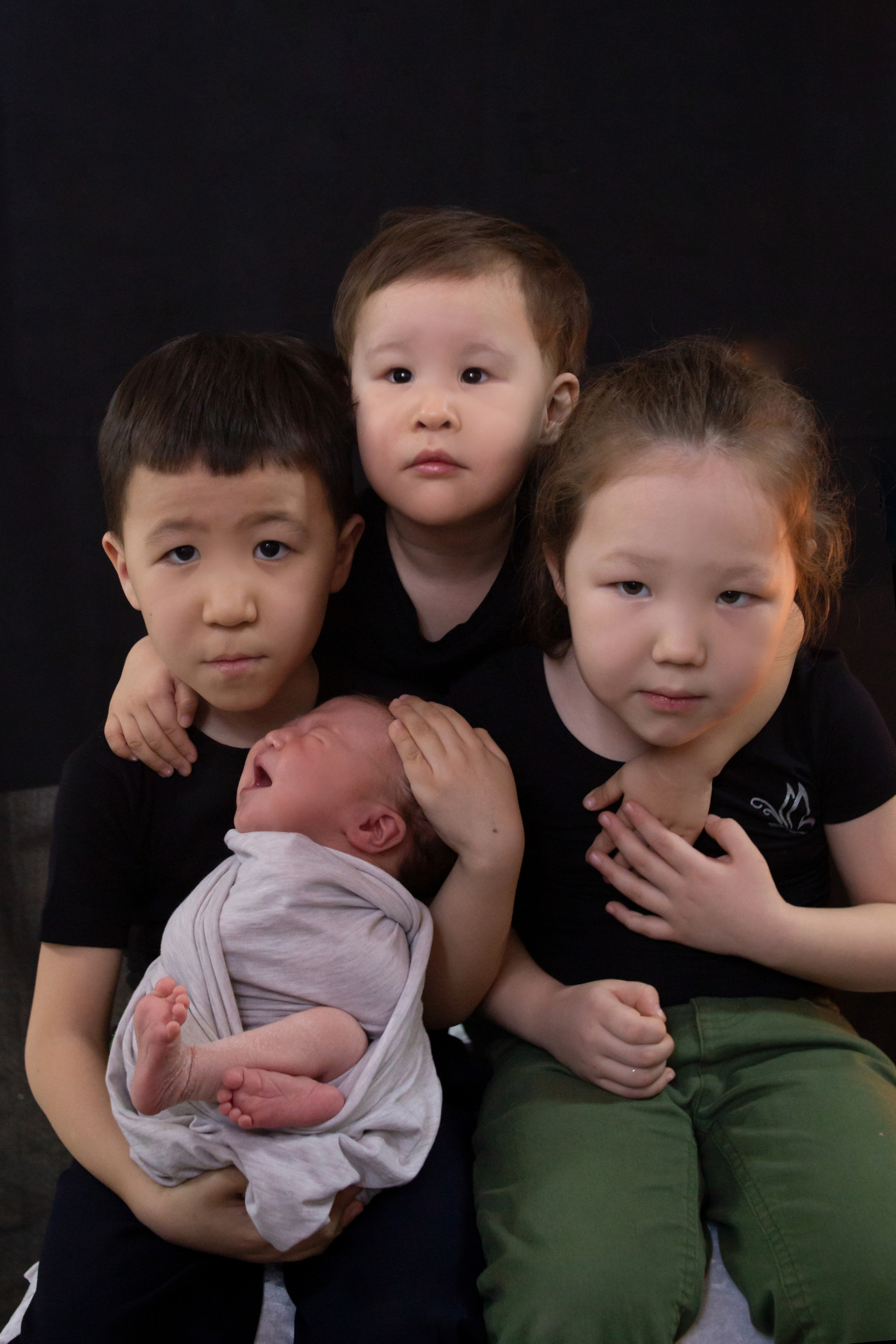 Фото с родителями. Мила Посвит Фотограф новорожденных в Тобольске