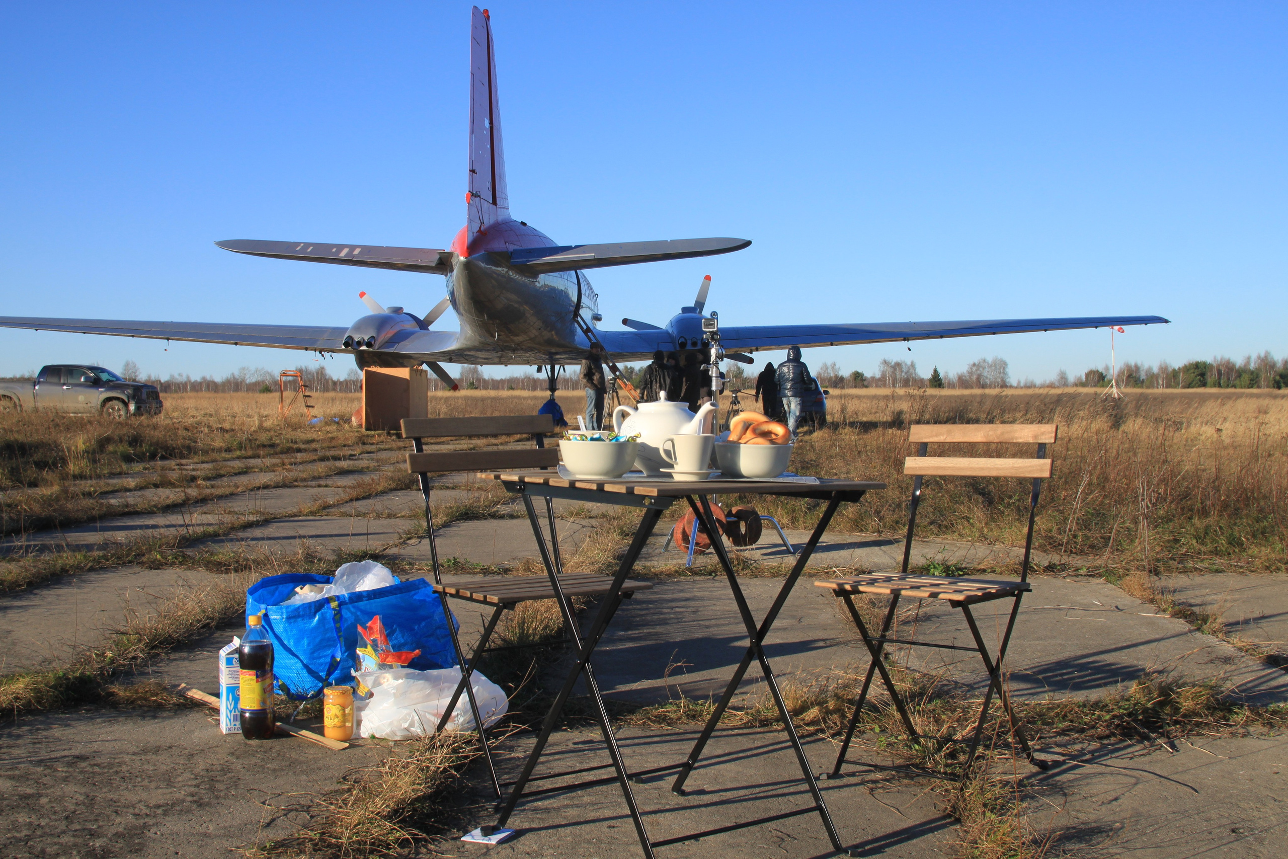 Передача «На Пределе» с Александром Колтовым (2013 г.). Авиационная техника для кино, рекламы и фотосессий