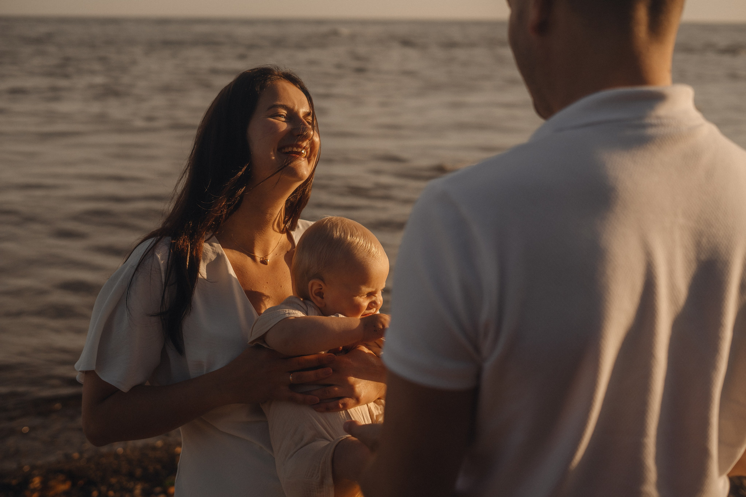 Семейная фотосессия на море сахалин. Фотограф сахалин