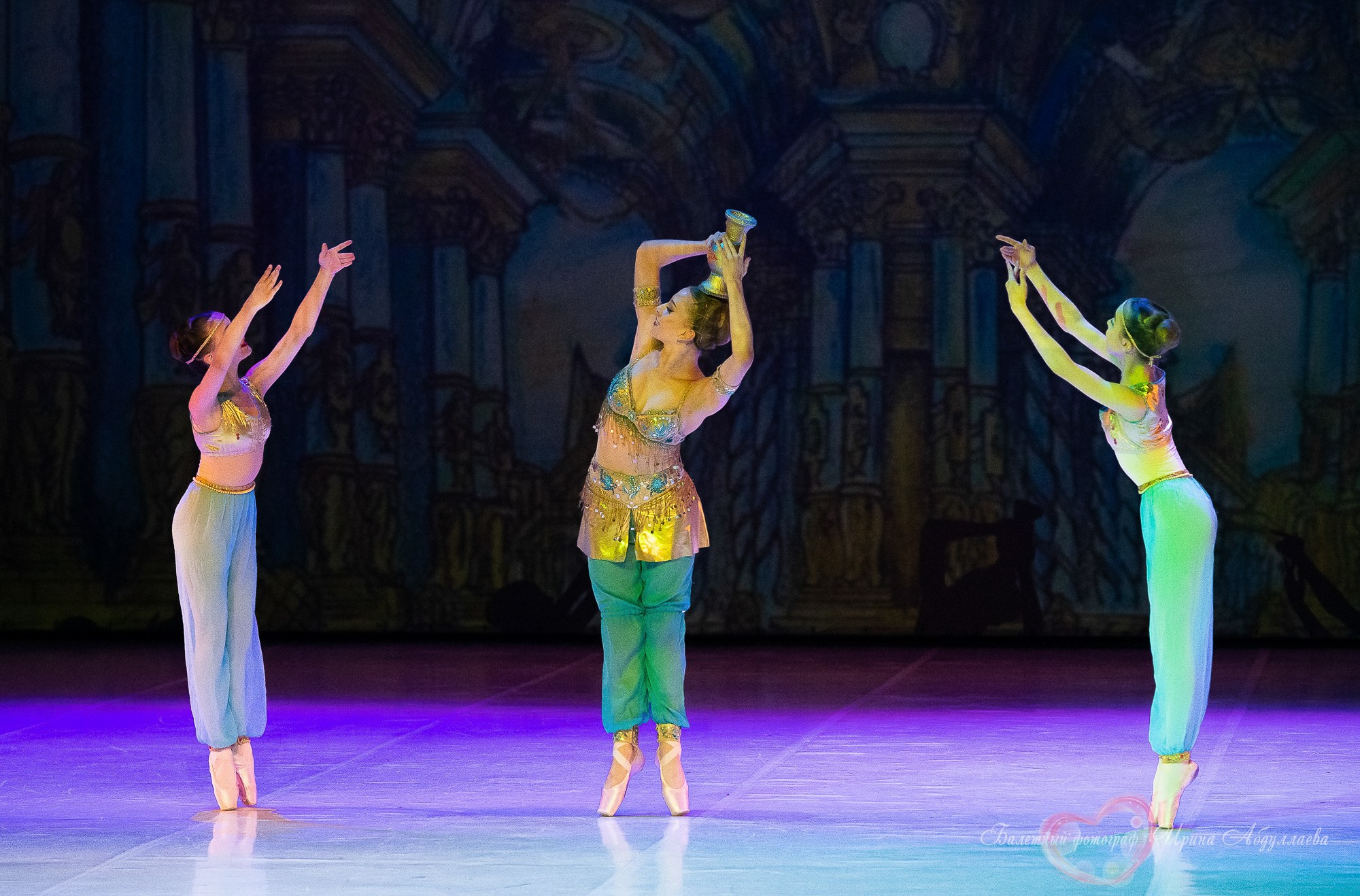 Хореографический колледж ЛЕДЯХ «Наставники»