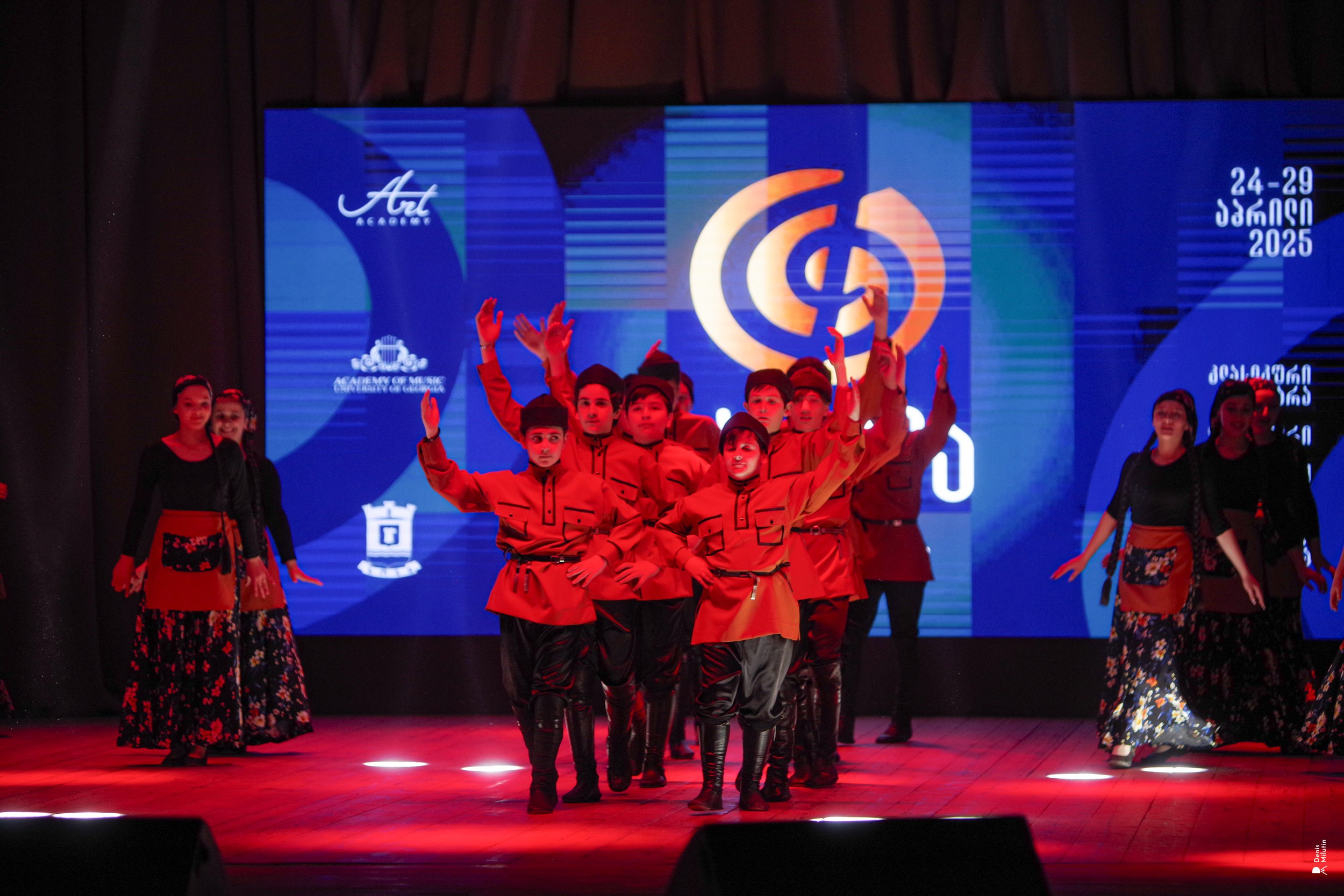 Танцы в Хоби. Портретный фотограф Денис Милютин