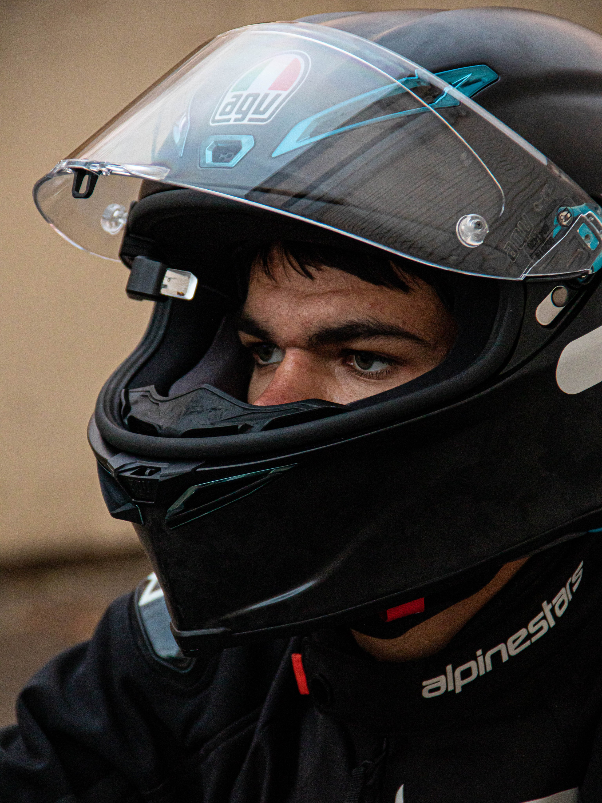 Мотоциклетный шлем. «Матрица»