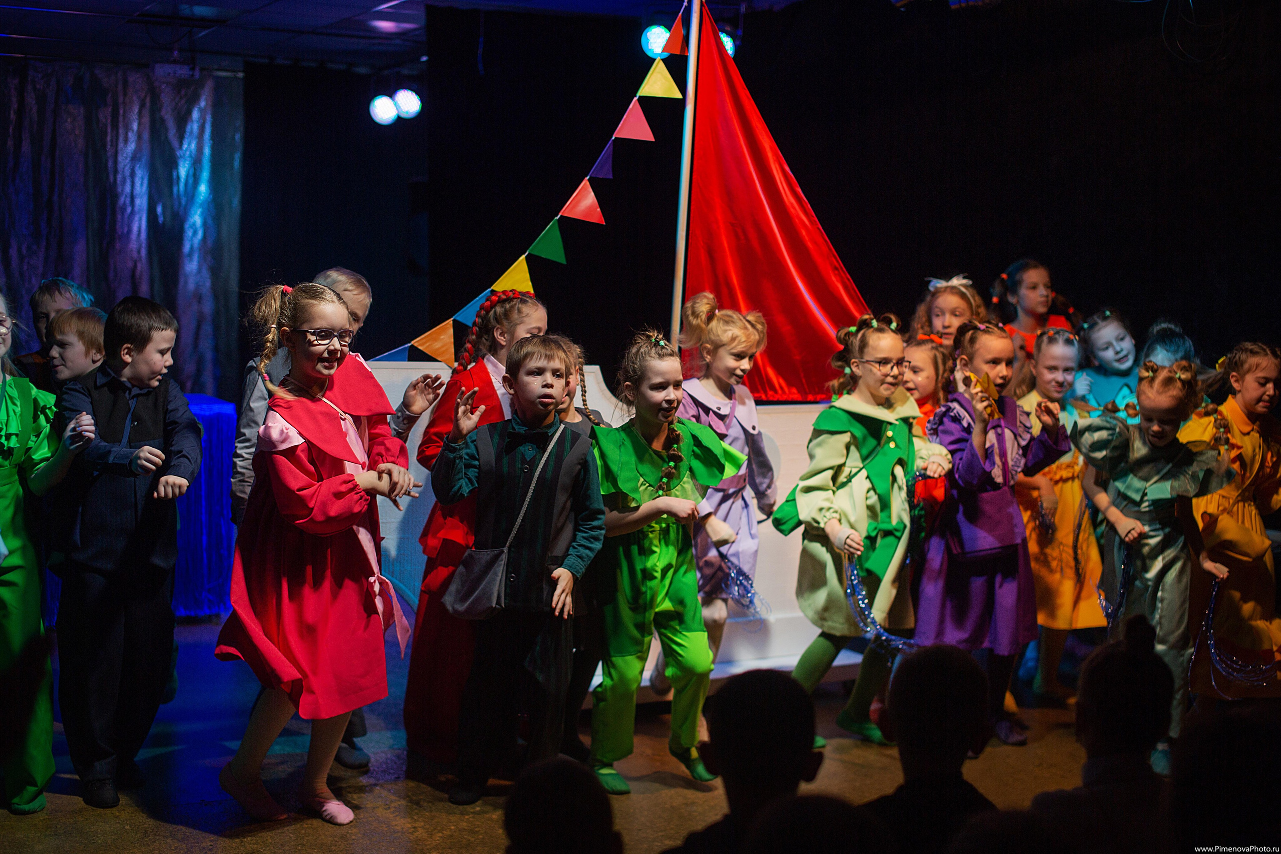 Карандаши «Театрум» ДТЦ, февраль. Семейный и детский фотограф в Петрозаводске