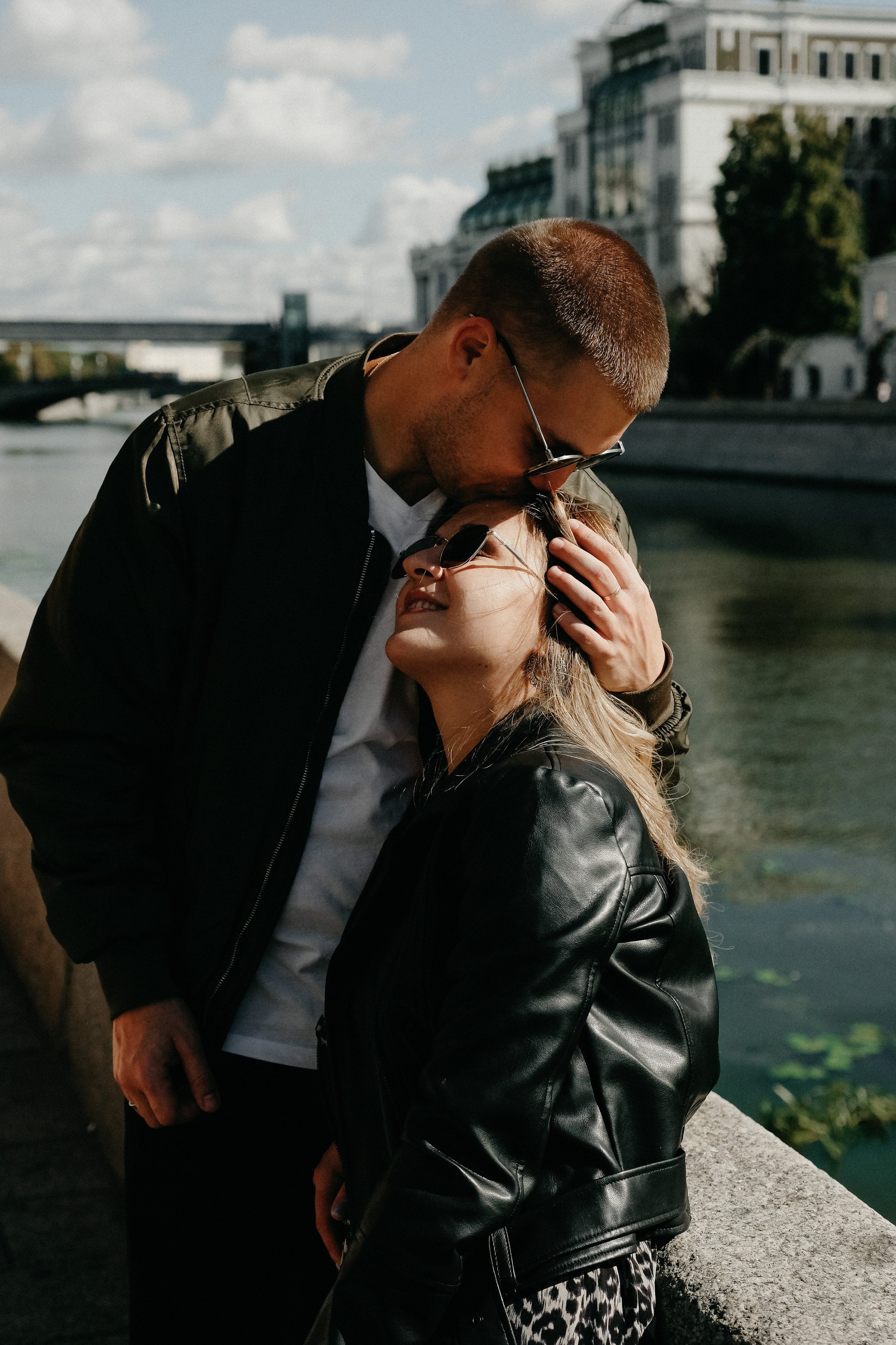 Солнце на Красном Октябре. Свадебный фотограф Александра Тюлякова