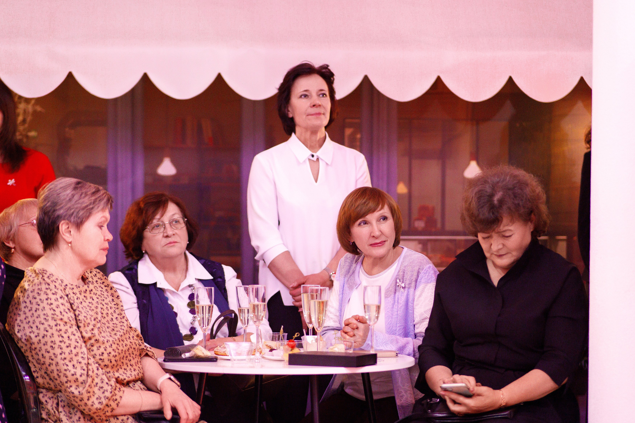 Награждение победителя конкурса «Учитель Года» г. Горнозаводск. Фотограф Дмитрий Молчанов | Фотограф Пермь | Фотограф