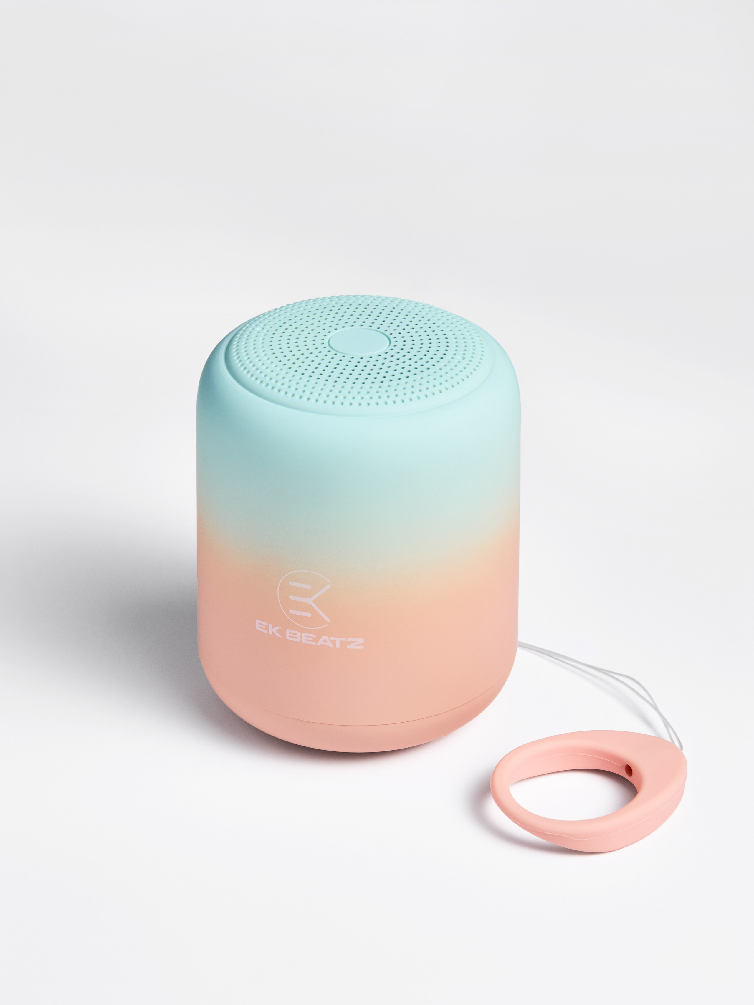 EK BEATZ. Фотограф для маркетплейсов в Москве Озерова Кристина