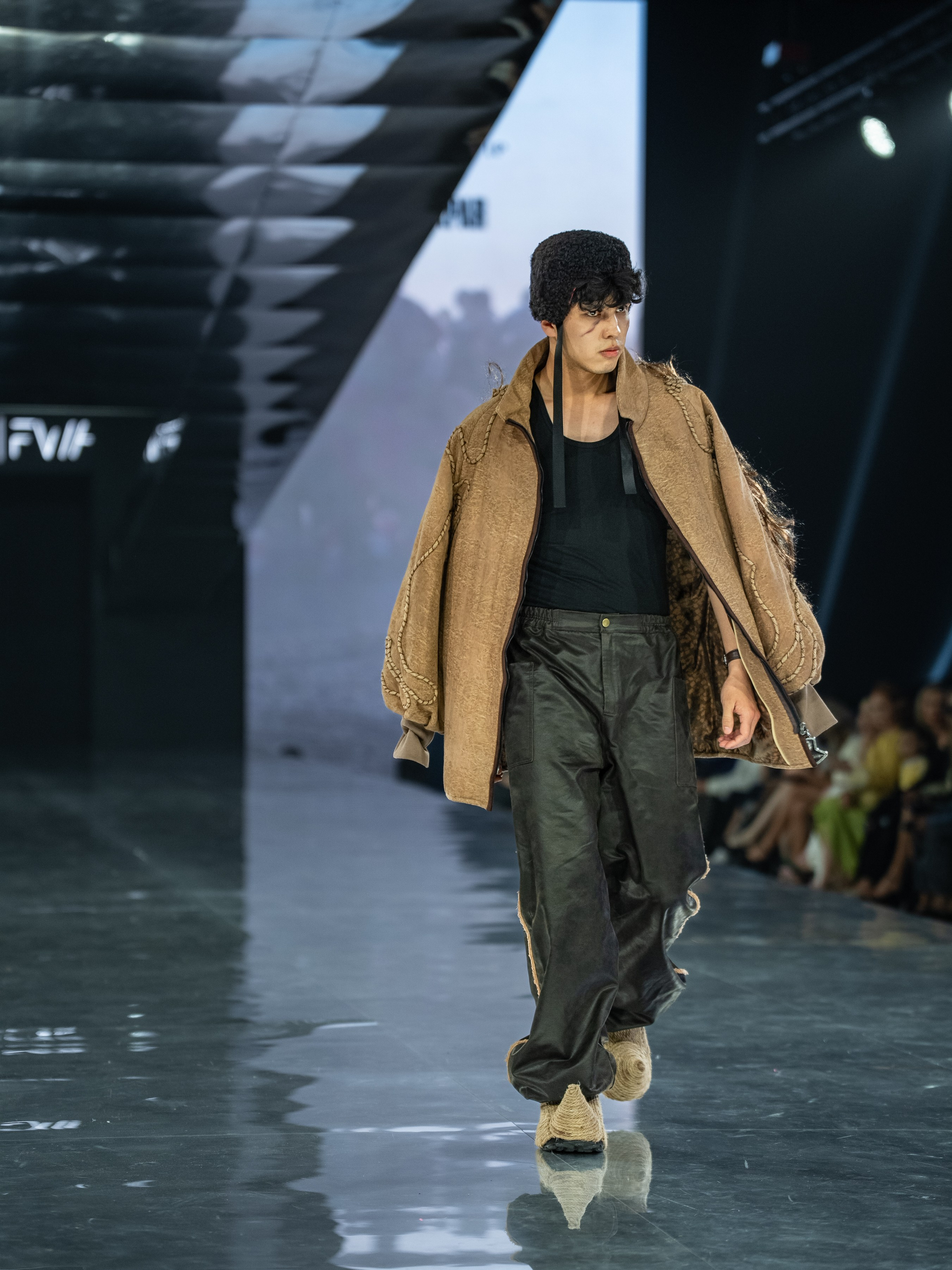 Visa Fashion Week Almaty Pre-Fall 2026 GAZHAIYIP. Сайт Алматинского НЮ АРТ, будуар и фэшн фотографа Дениса Карпенко