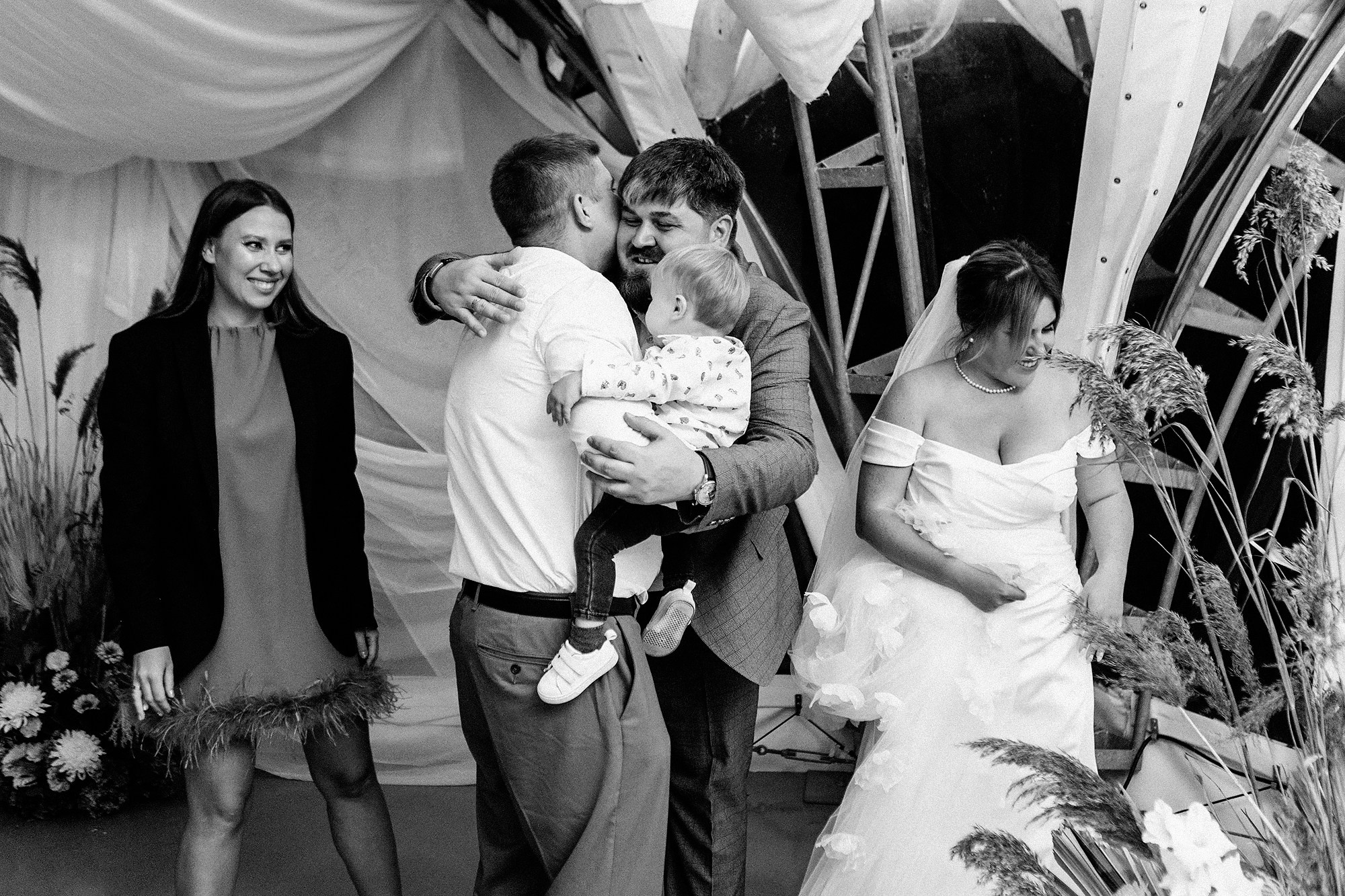 Леша и Даша 21.09.24. Свадебный фотограф Владивосток Алина Гевондова