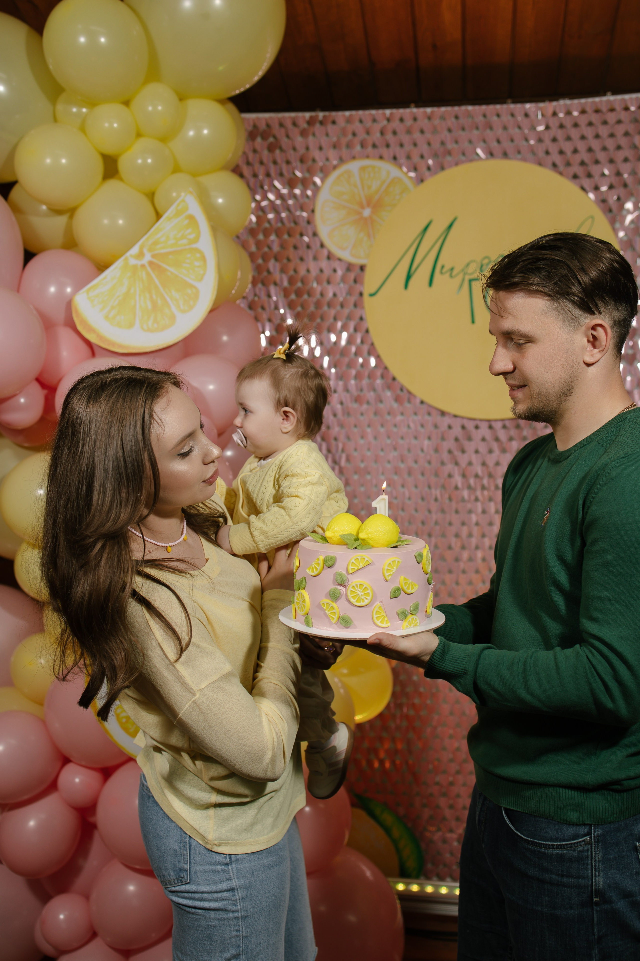 Мире 1 годик. Свадебный и семейный фотограф в Краснодаре/Геленджике/Сочи/Санкт-Петербурге