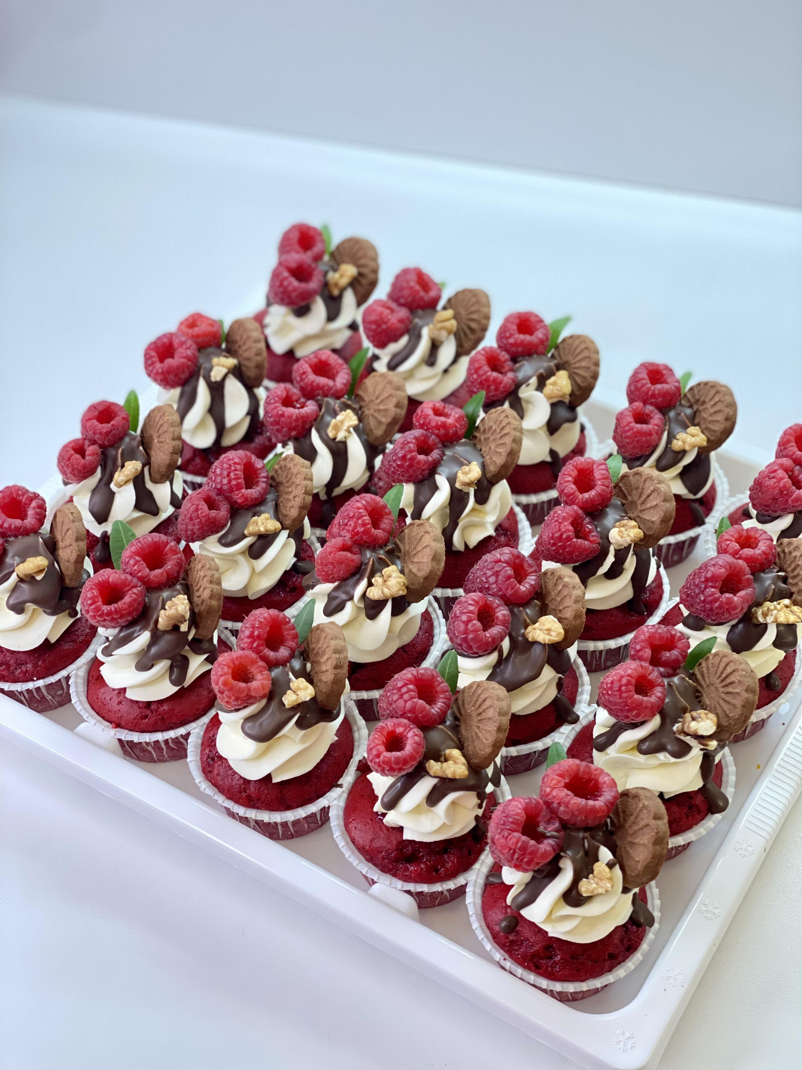 Капкейки фуршетные. Katyasugarsugar капкейки, зефир, торты Москва