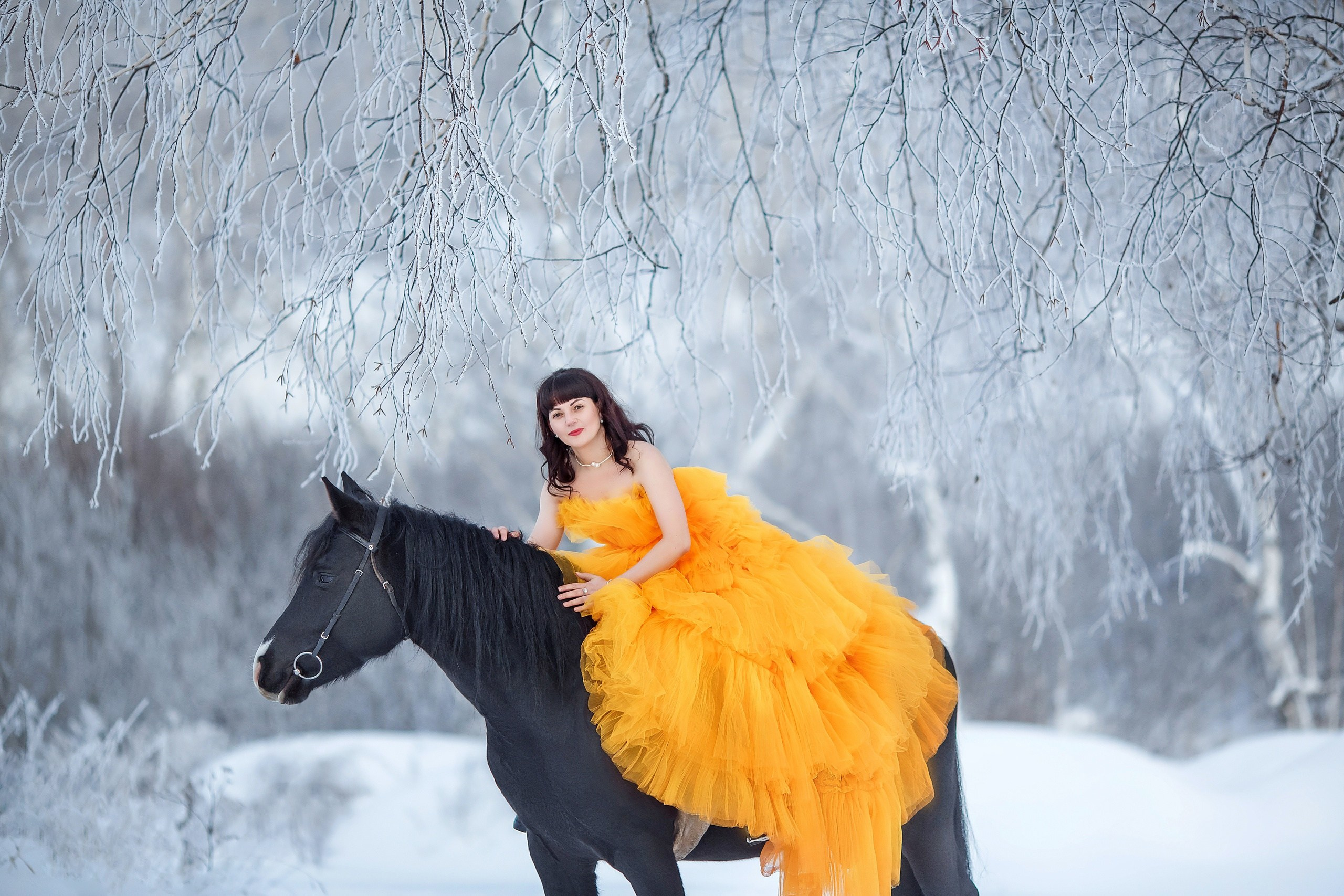 С конем. Сказочный фотограф фотопроекты фототуры в Новосибирске и на Алтае