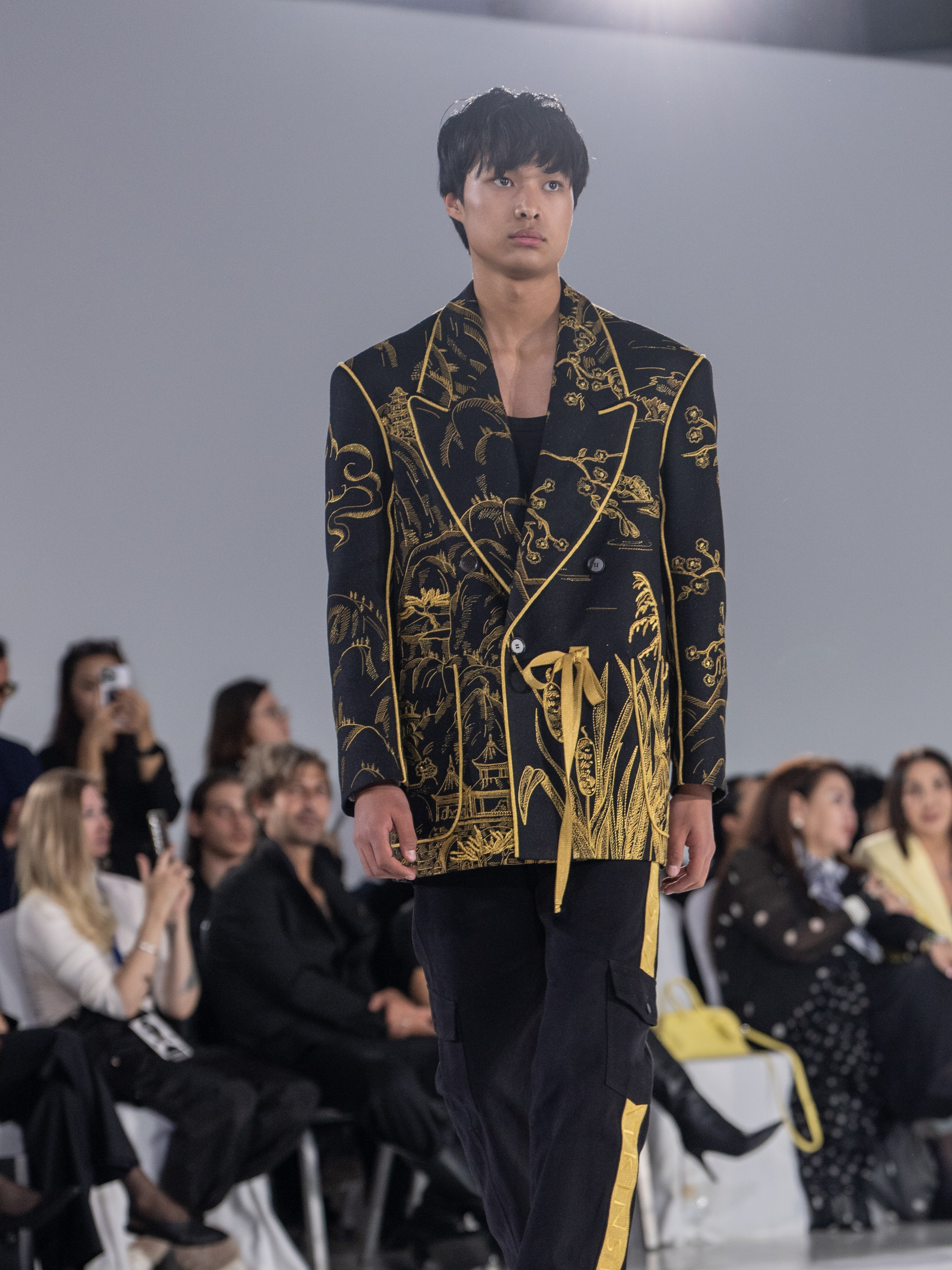 Дизайнер Stas Lopatkin. Сайт Алматинского НЮ АРТ, будуар и фэшн фотографа Дениса Карпенко