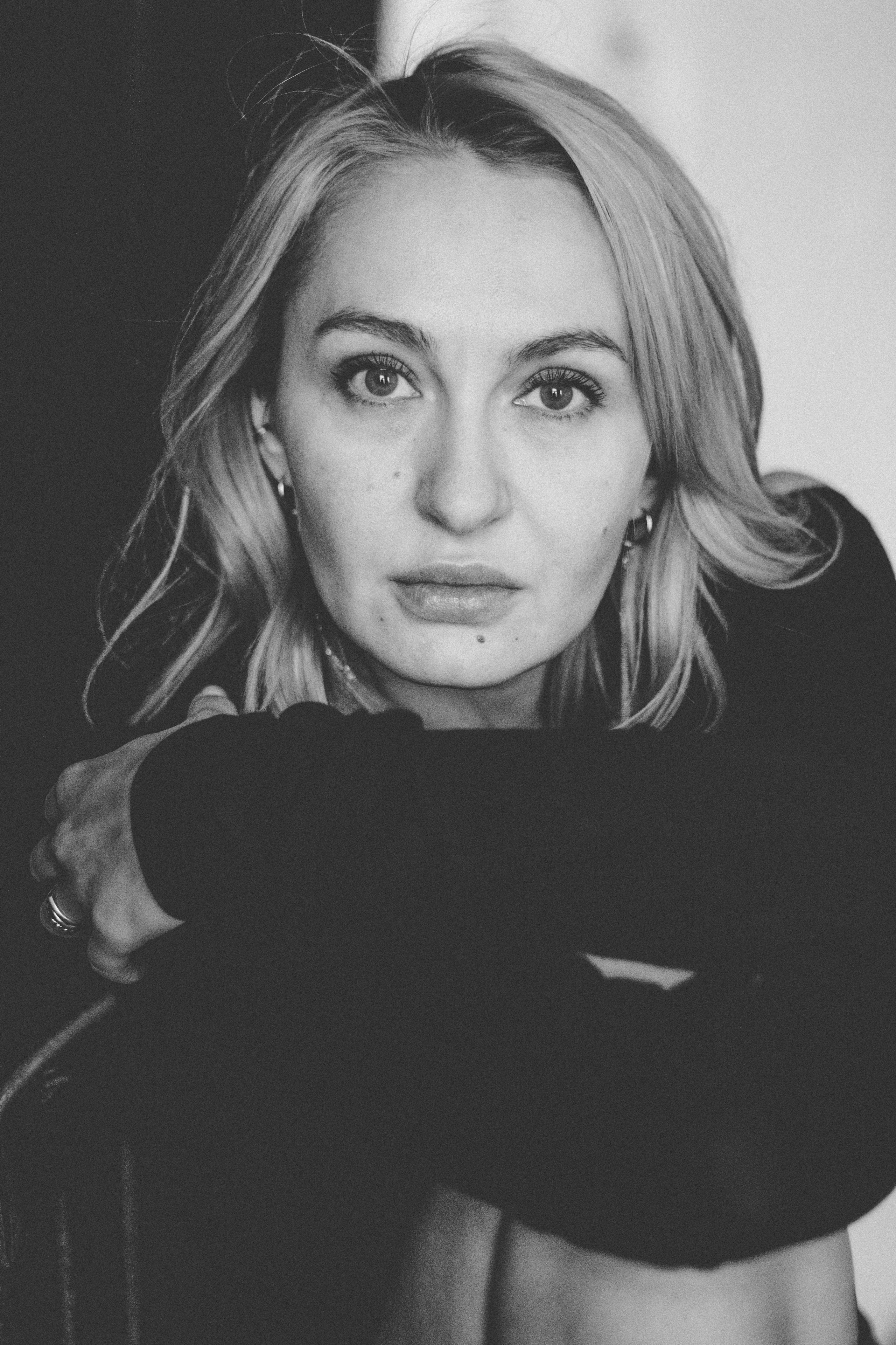 Женский портрет чб студия. Фотограф в Перми Гиренко Людмила