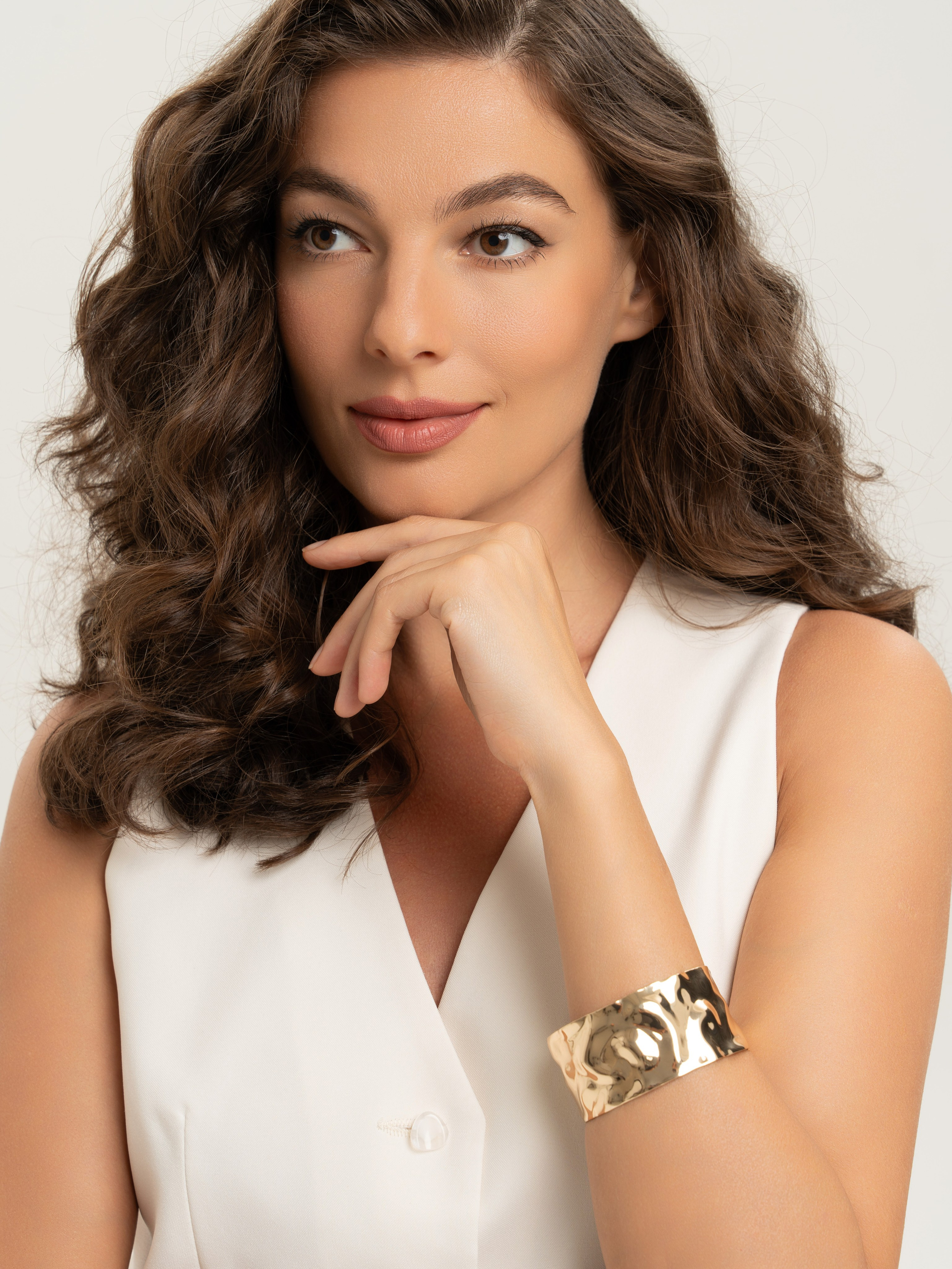 Модели. Индивидуальные, предметные и сборные съемки в Санкт-Петербурге Okhman.studio