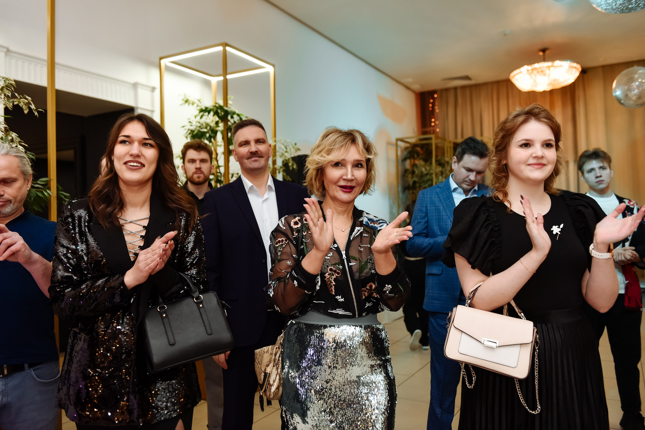 Новогодний корпоратив в ресторане Nebesa. Анастасия Петрович фотограф, фотокорреспондент в Москве и Санкт-Петербурге. Фотосъёмка репортажа, мероприятия, корпоративная съёмка, контент