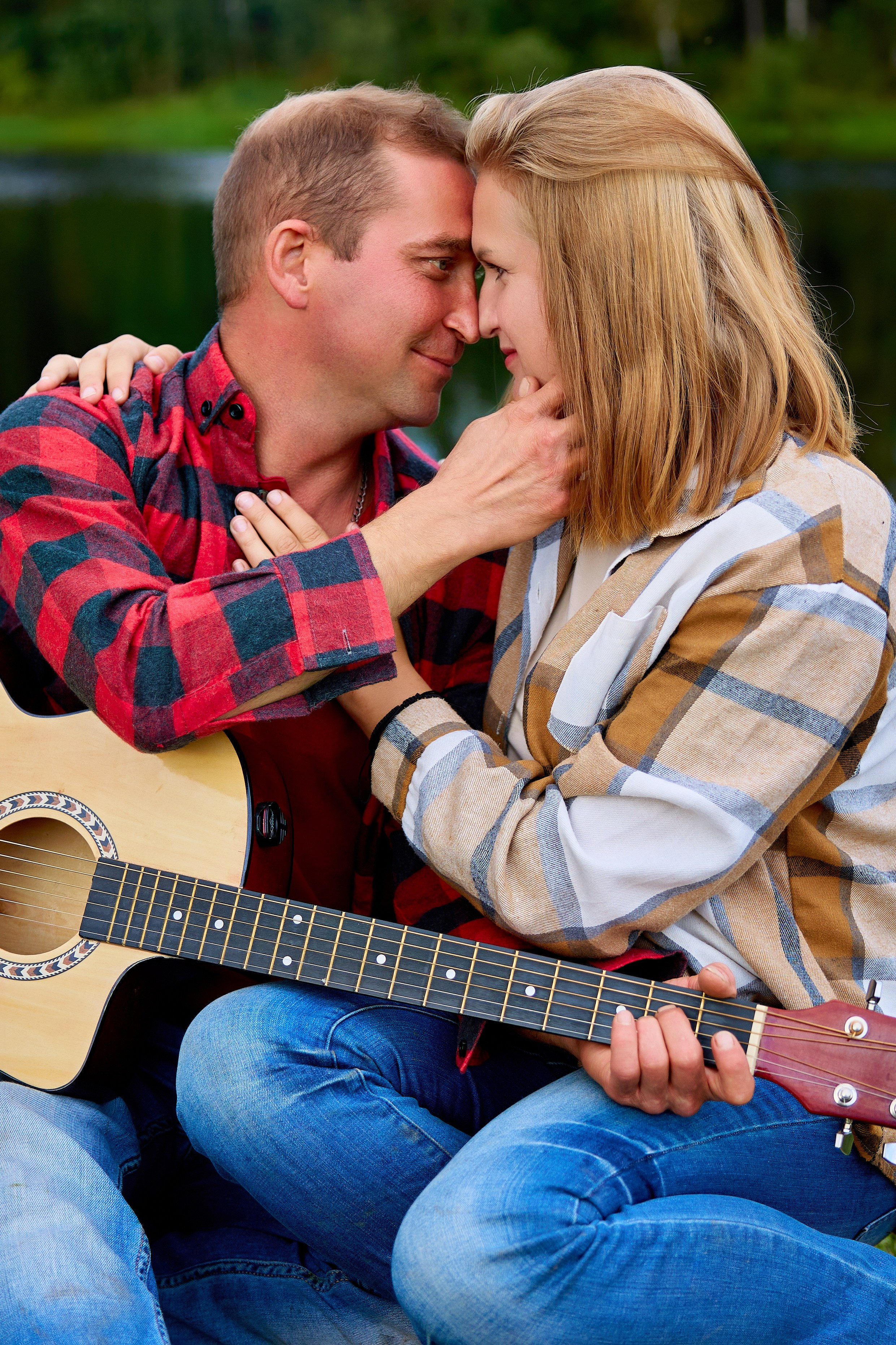 Лав-стори. У костра. Алексей и Евгения. Фотограф Люся Воробьева