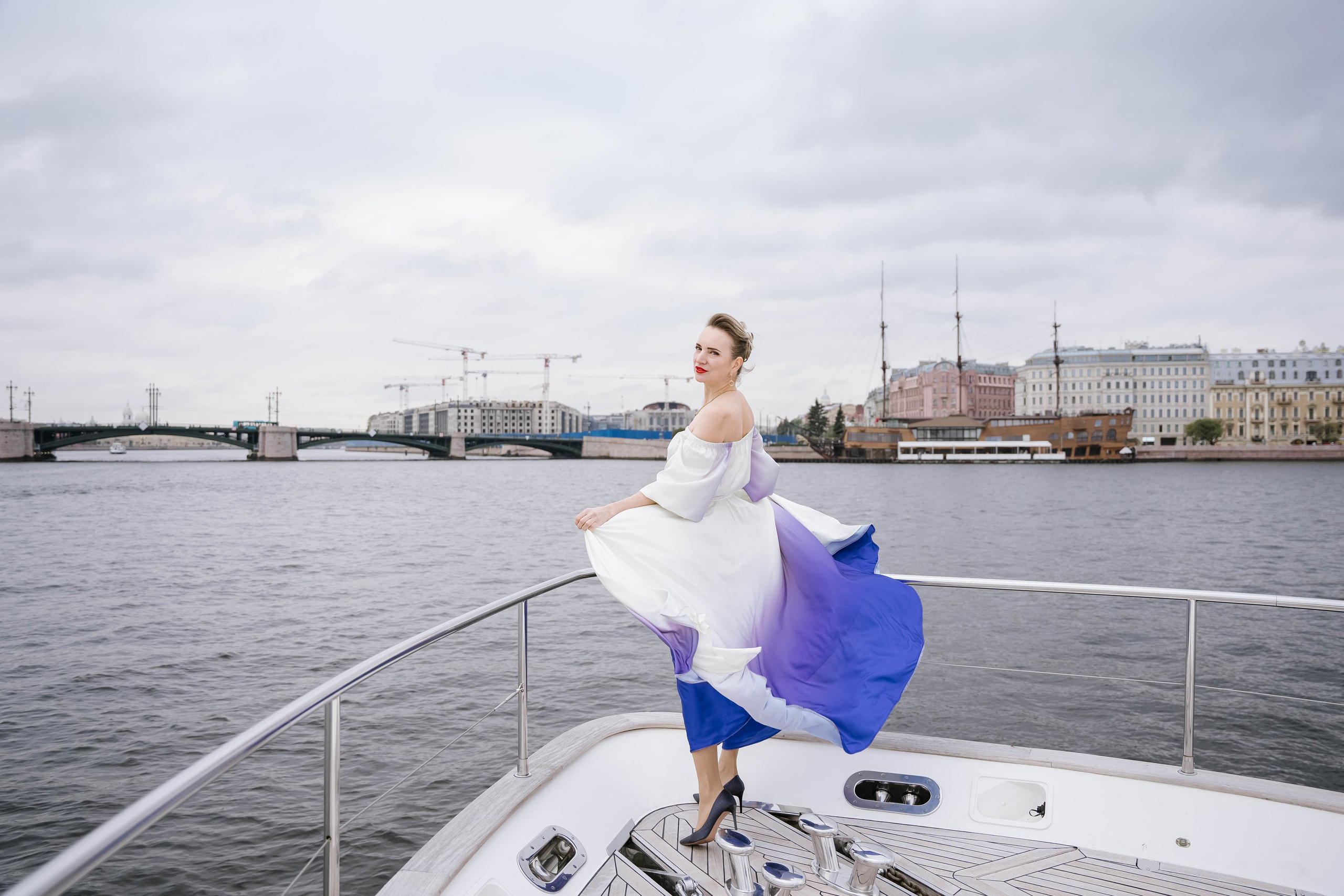 Прогулка по Неве