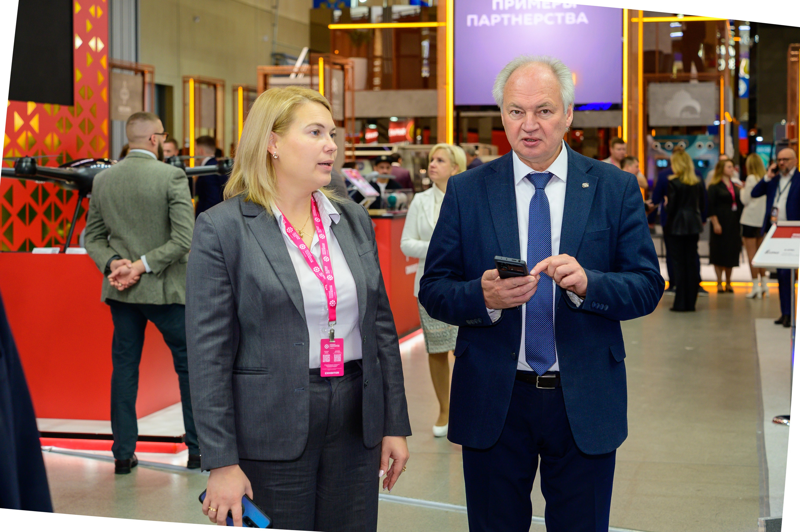 BigindustrialweekBelarus. Фотоуслуги, услуги фотографа, фотографирование важных событий