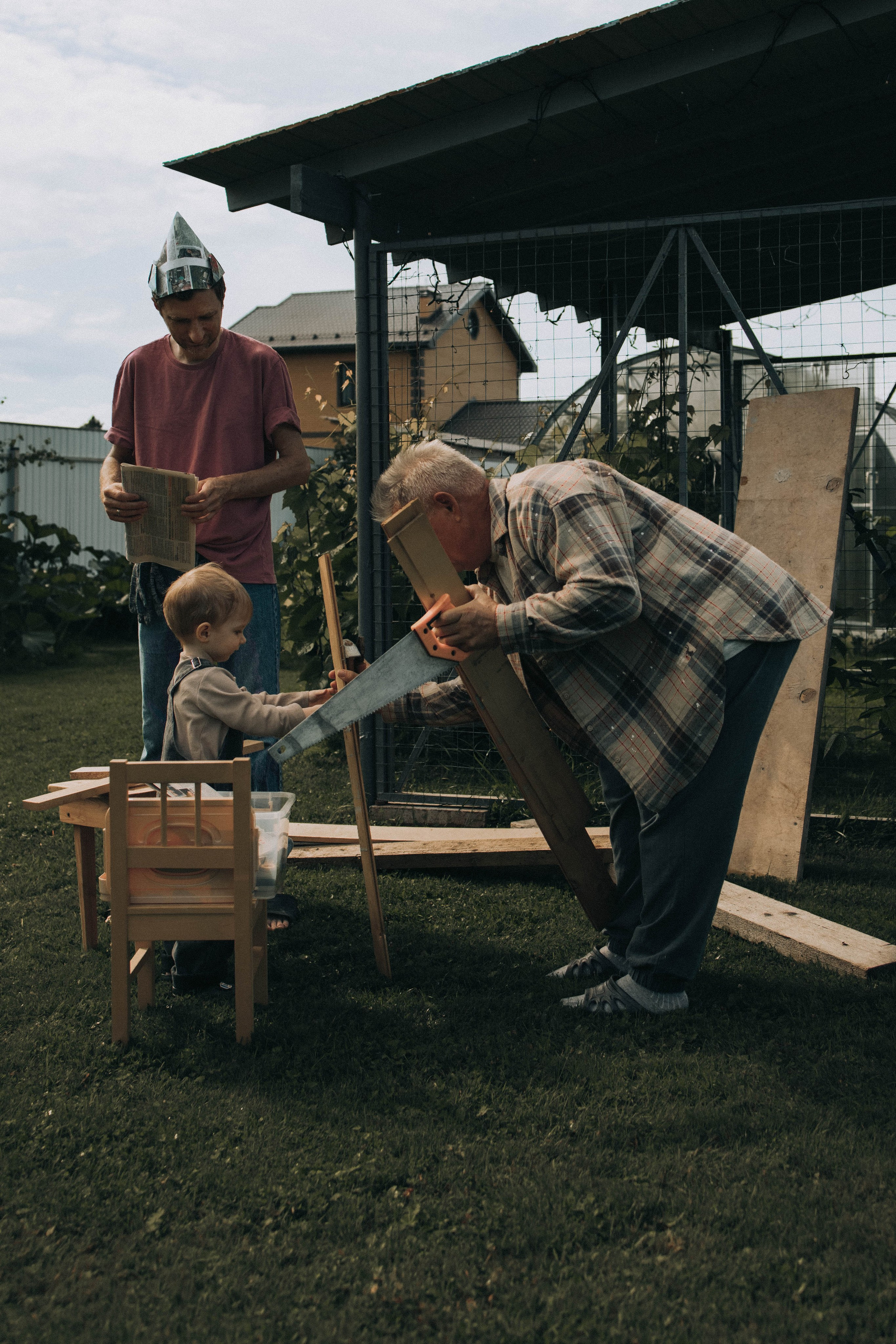 Стройка с дедом. Фотограф lifestylе в Москве Пшеничная Анастасия
