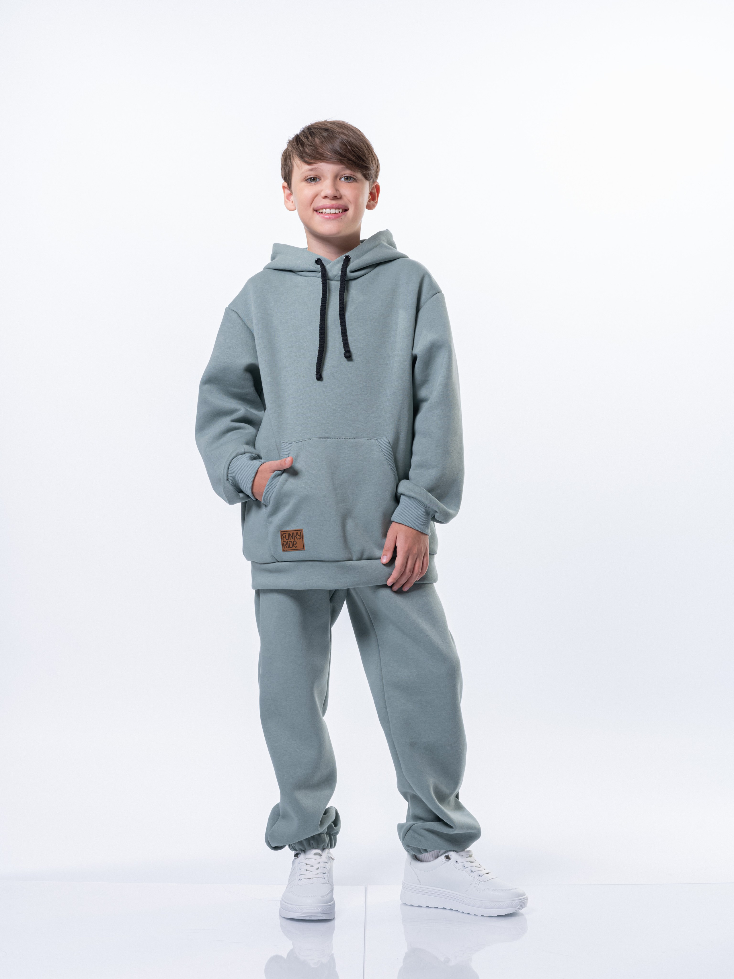 Каталог Дети. Студия рекламной и предметной съемки товаров WELKO Studio