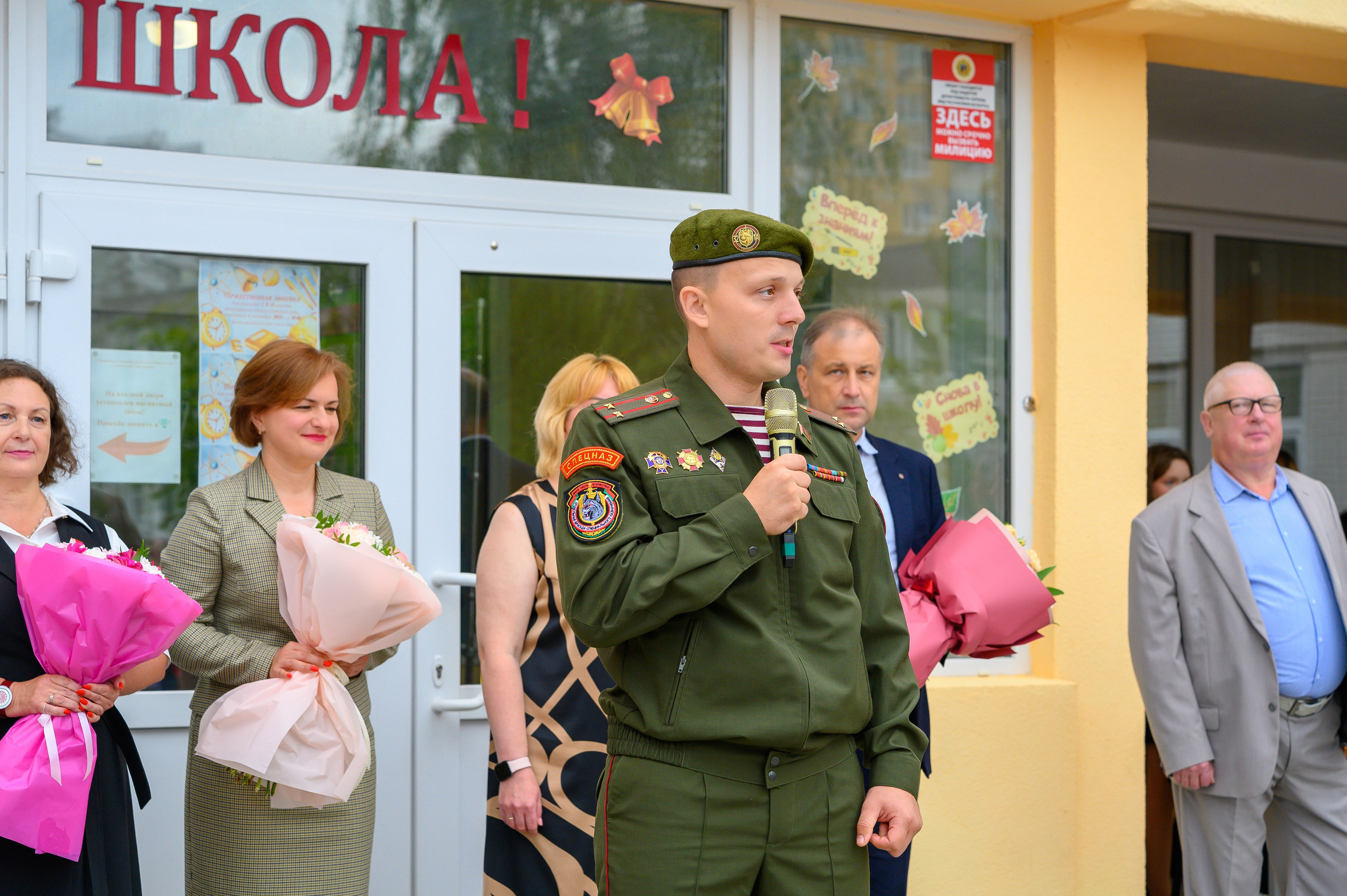 Вот звучит первый звонок, перед этим долгое приготовление к новому этапу в жизни, Яромир идет в школу. Фотоуслуги, услуги фотографа, фотографирование важных событий