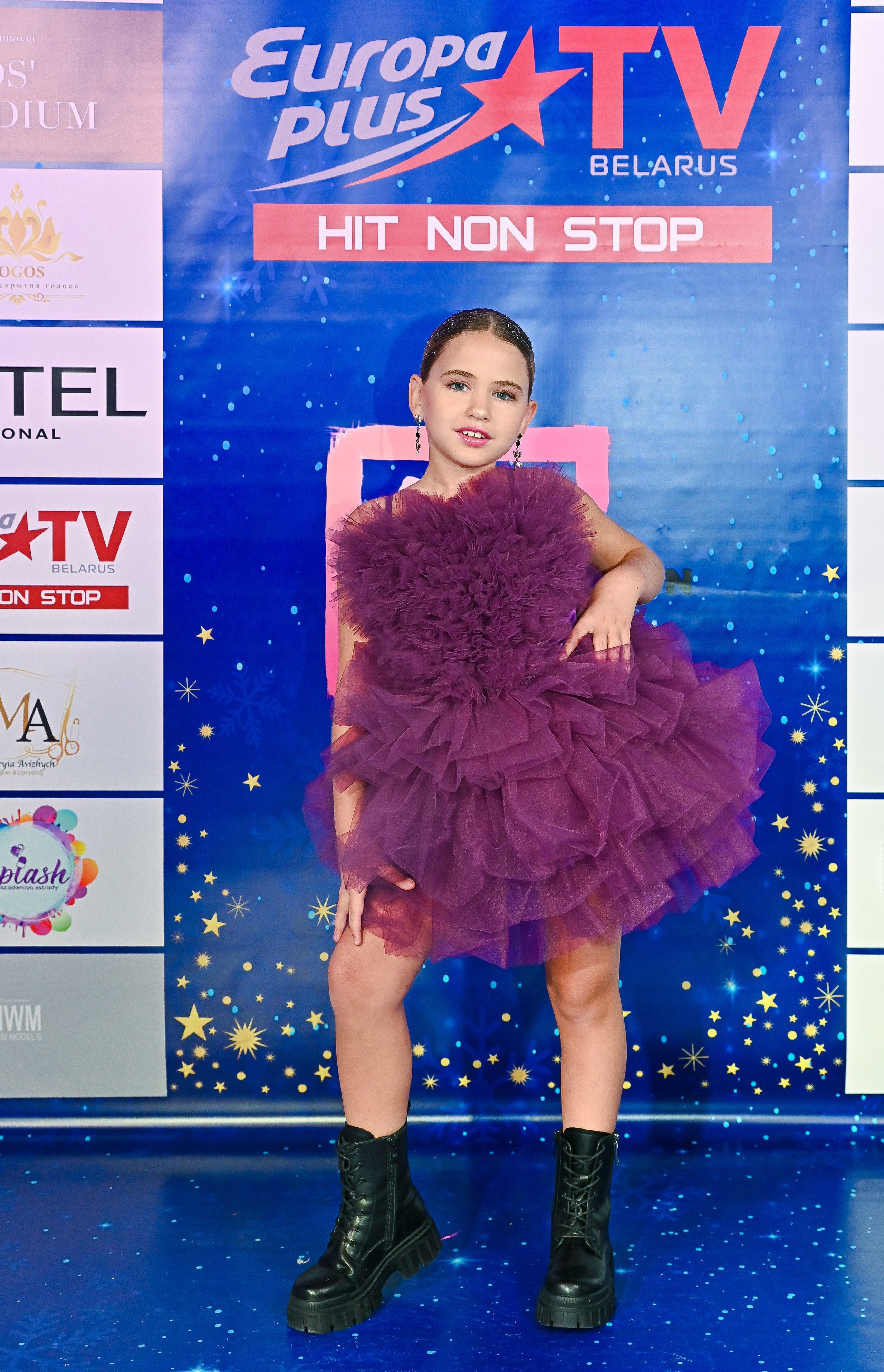 Большая новогодняя тусовка. Фотоуслуги, услуги фотографа, фотографирование важных событий