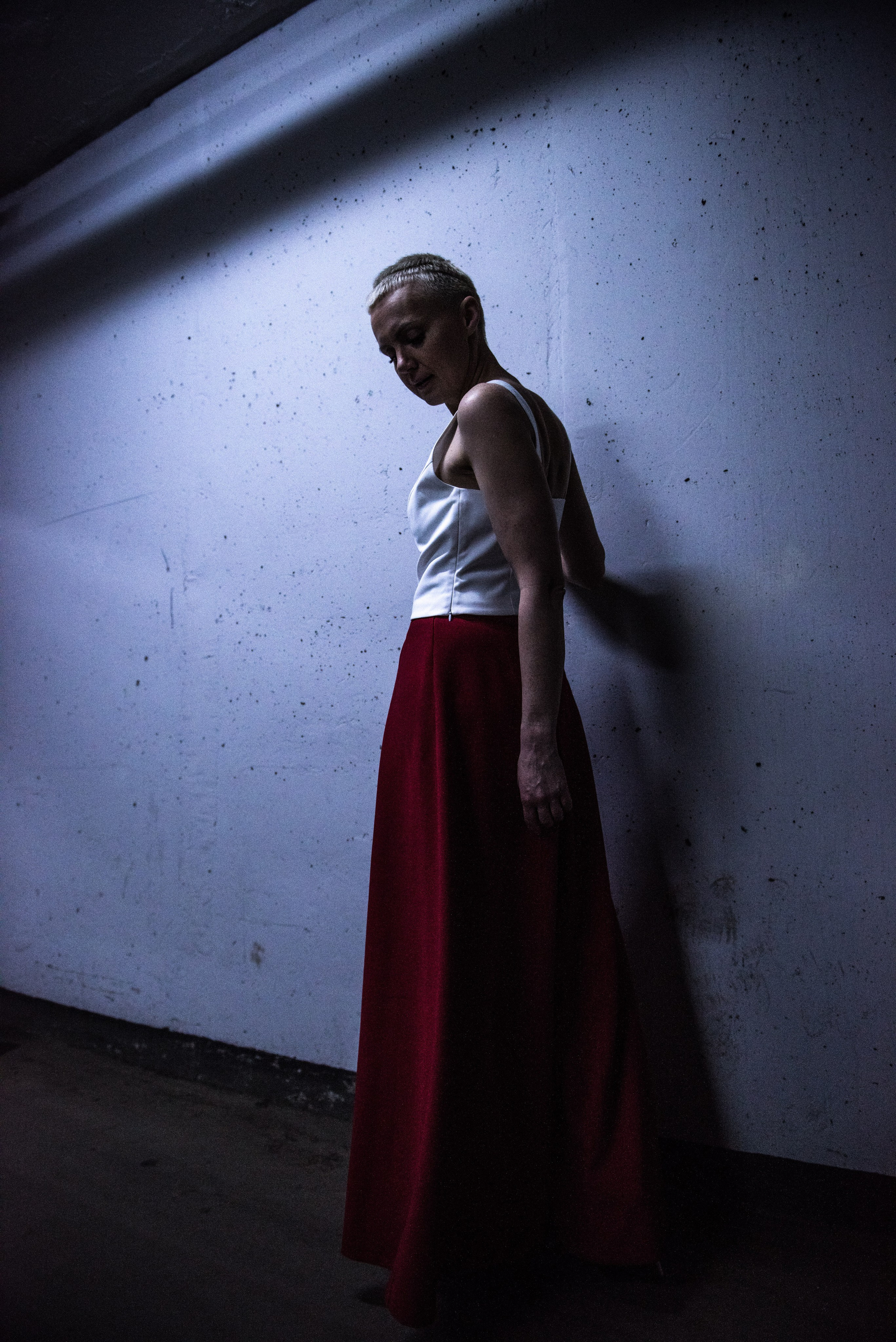 Юля. съёмка на паркинге. Арт фотограф