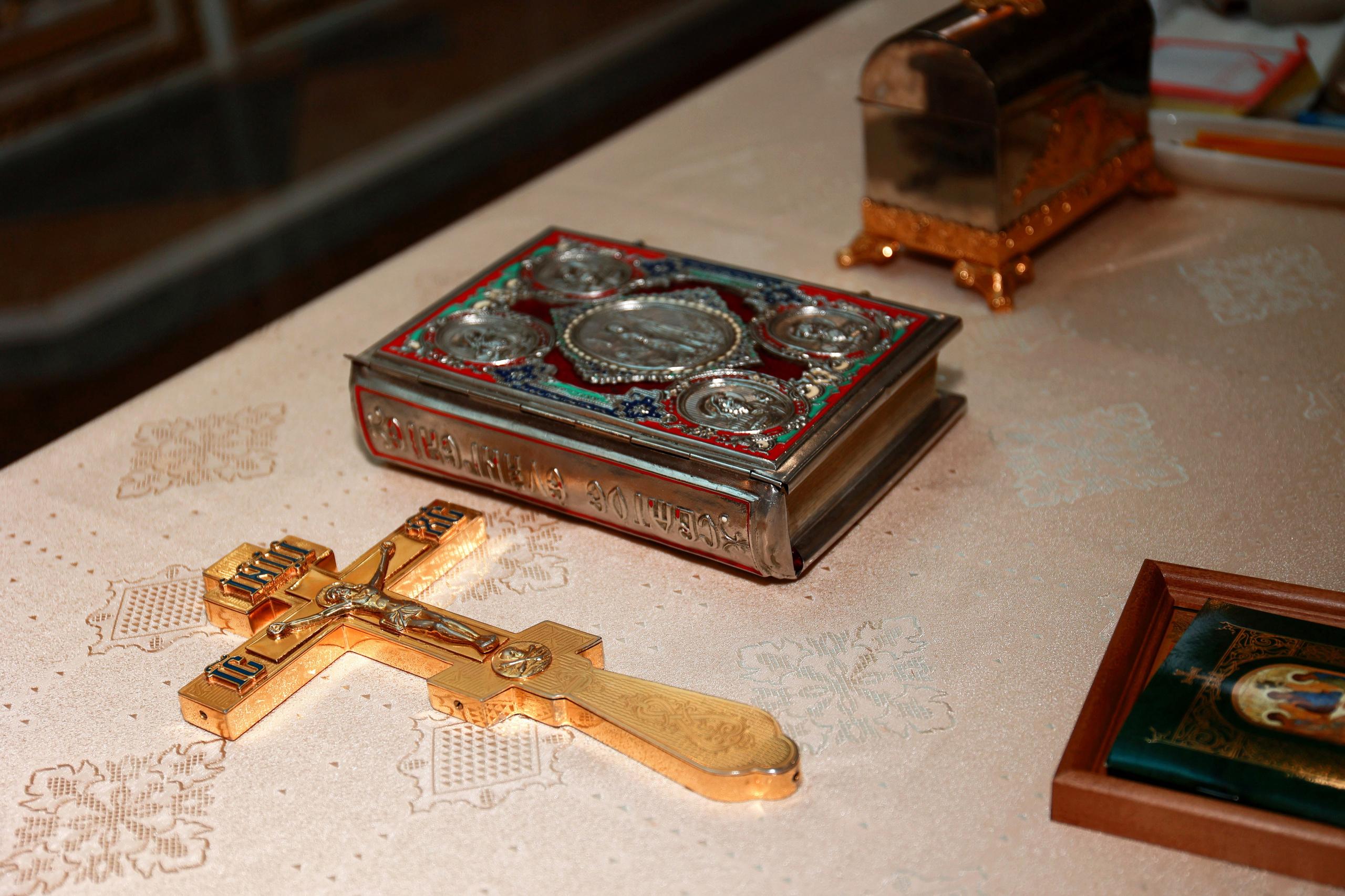 Войсковой собор Святого Благоверного князя Александра Невского. Детский семейный фотограф Краснодар