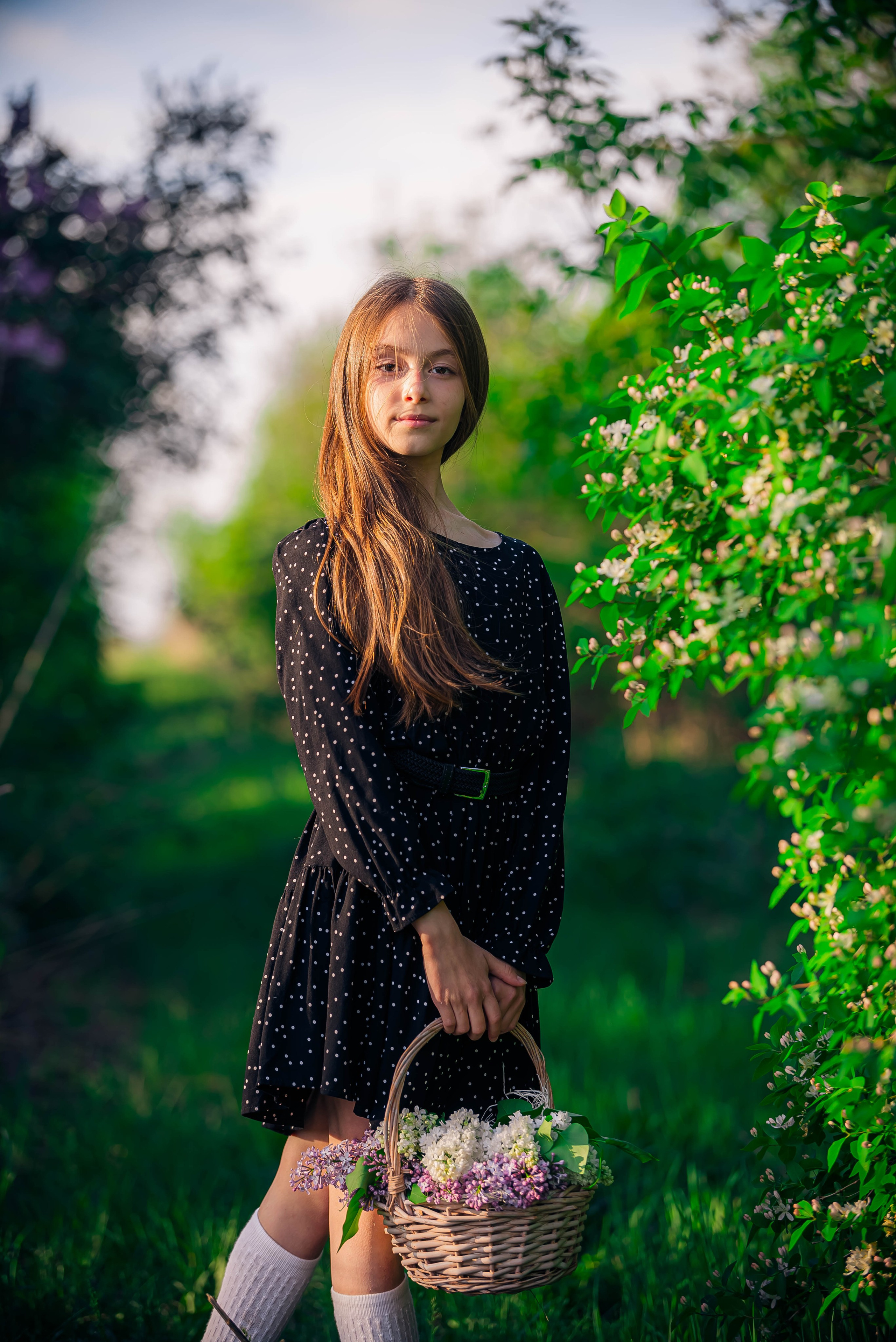 Анютка в сиреньке. Арт-фотограф Евгений Матвиенко