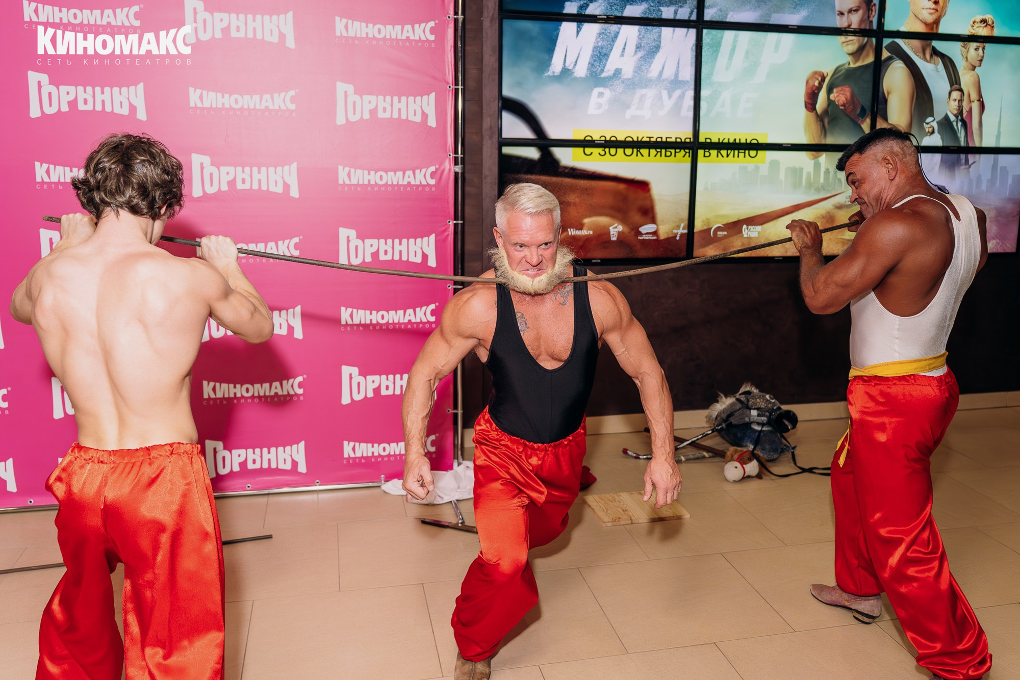 Репортажная съемка встречи актера со зрителями. Свадебный и репортажный фотограф в Ярославле Евгений Сальников