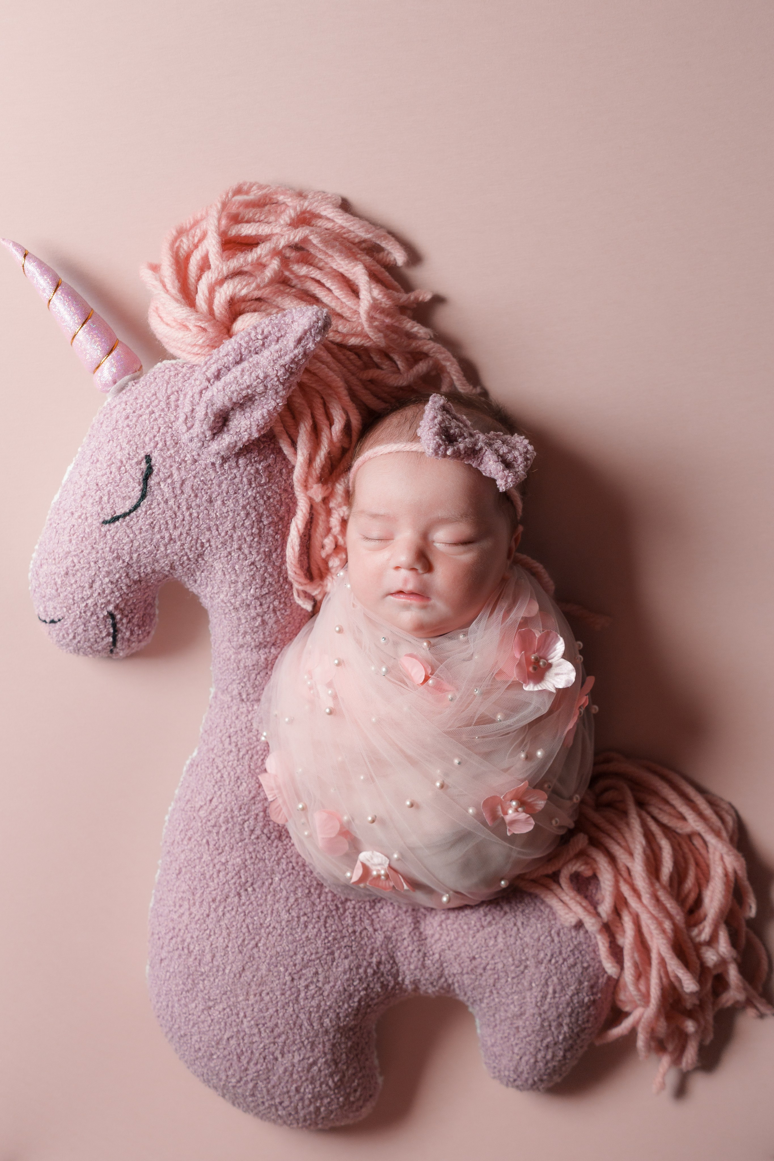 Newborn Мария. Фотостудия для новорожденных и малышей в Твери — На ручки