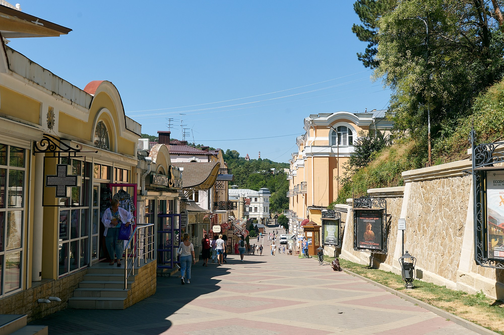 Кисловодск, Россия. Август 2024. Фотографии отовсюду и обо всем