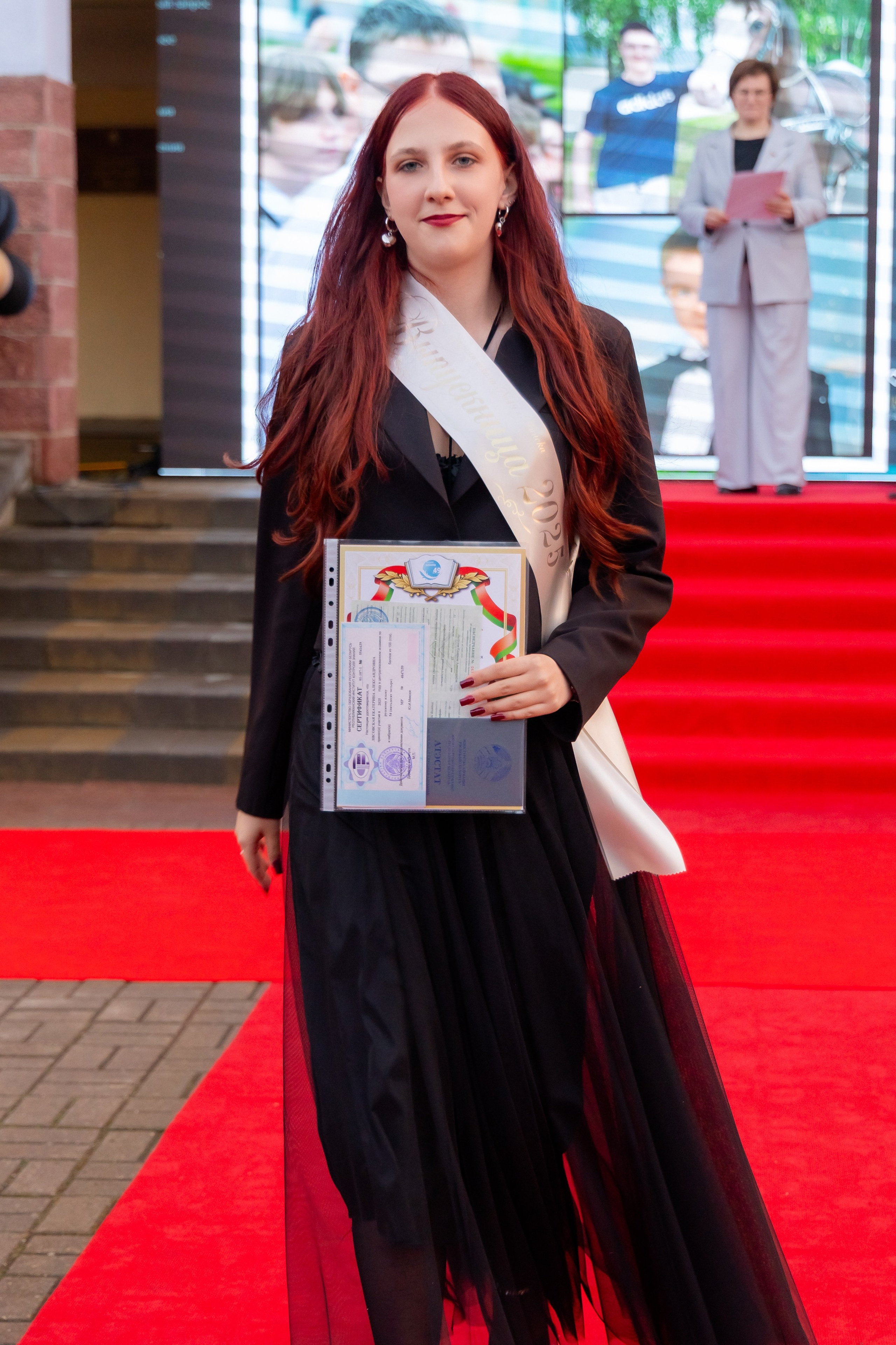 Школьный выпускной 2025 год в Минске, Беларуси. Свадебный фотограф в Минске/Беларуси Сергей Спиридонов