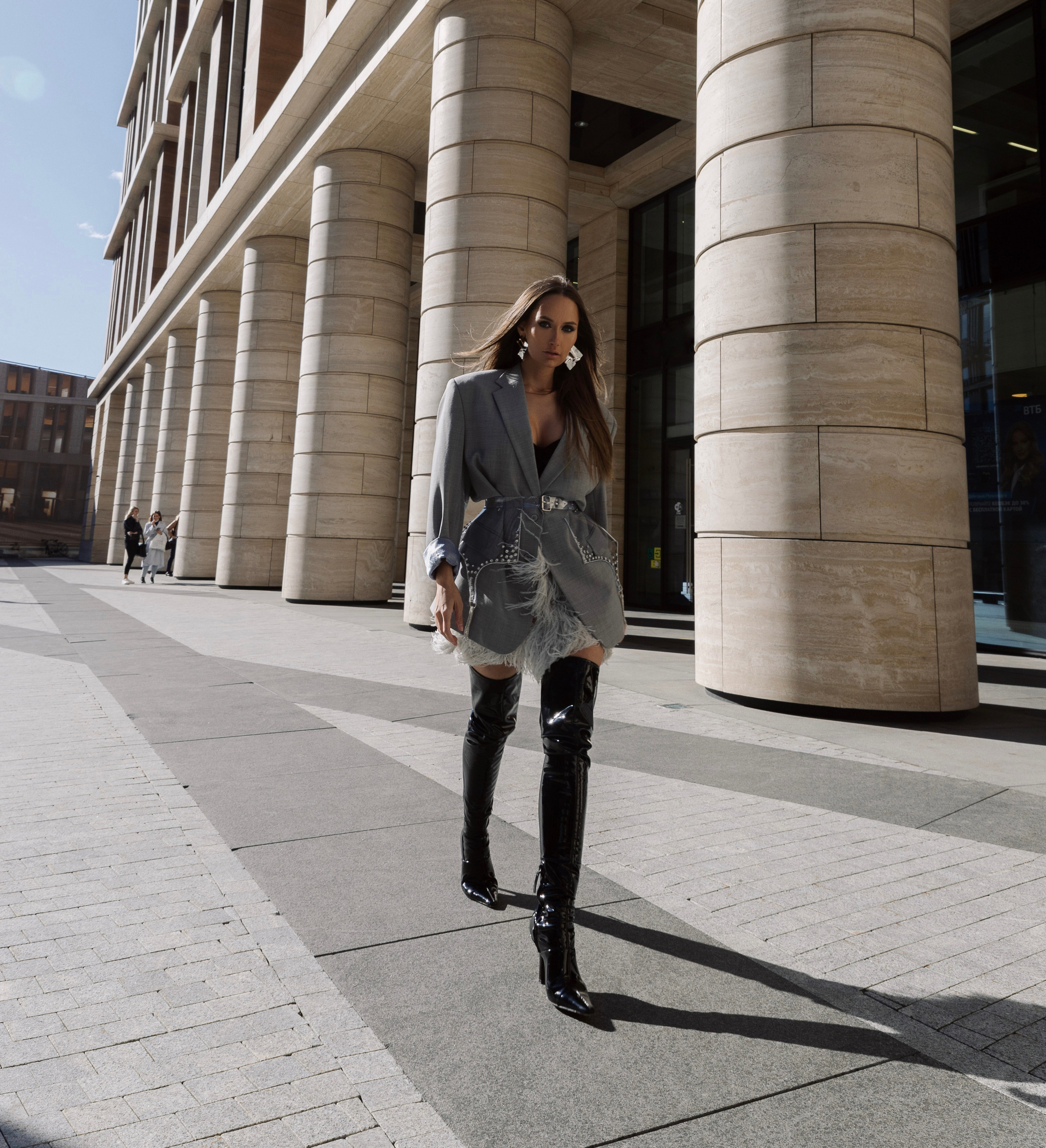 КОНТАКТЫ. Стилист Карина Нова