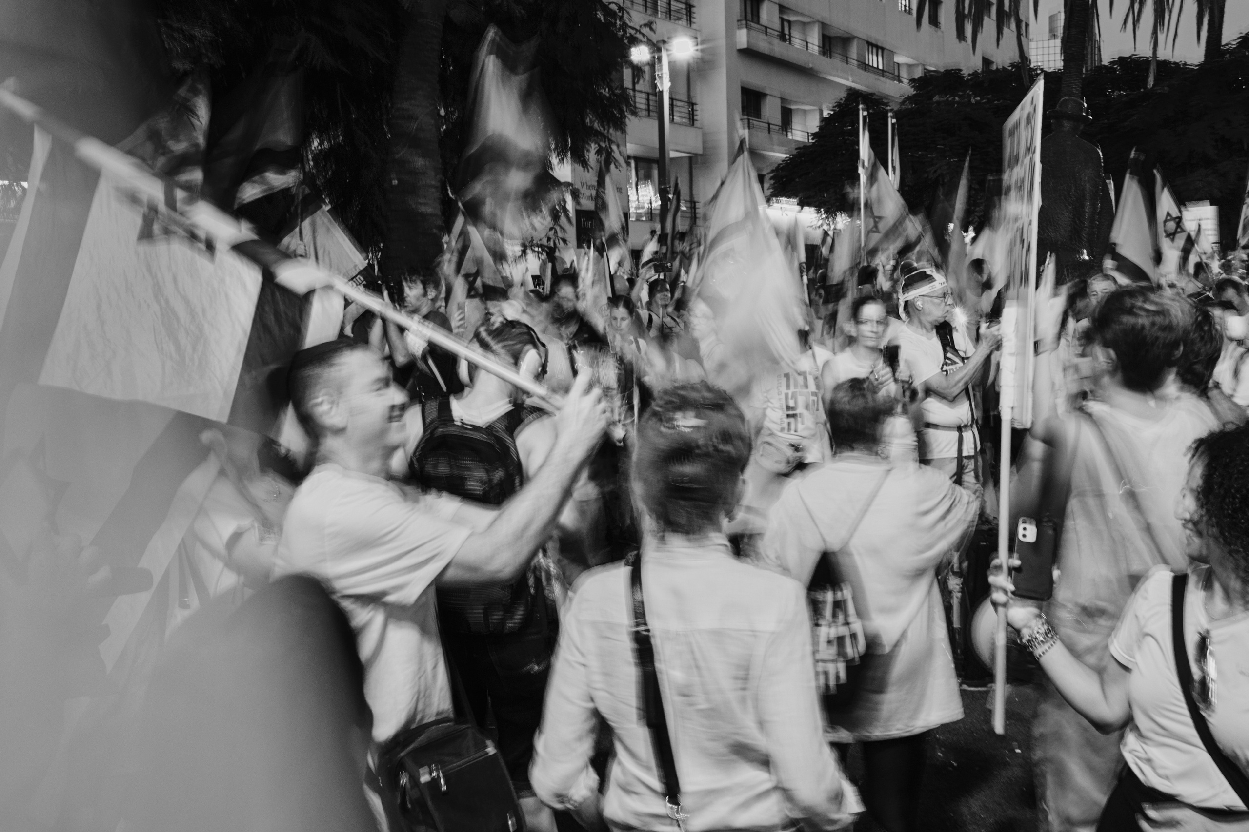Репортаж с митинга в Тель-Авиве | Филипп Линзин. Репортажный и портретный фотограф в Санкт-Петербурге Филипп Линзин