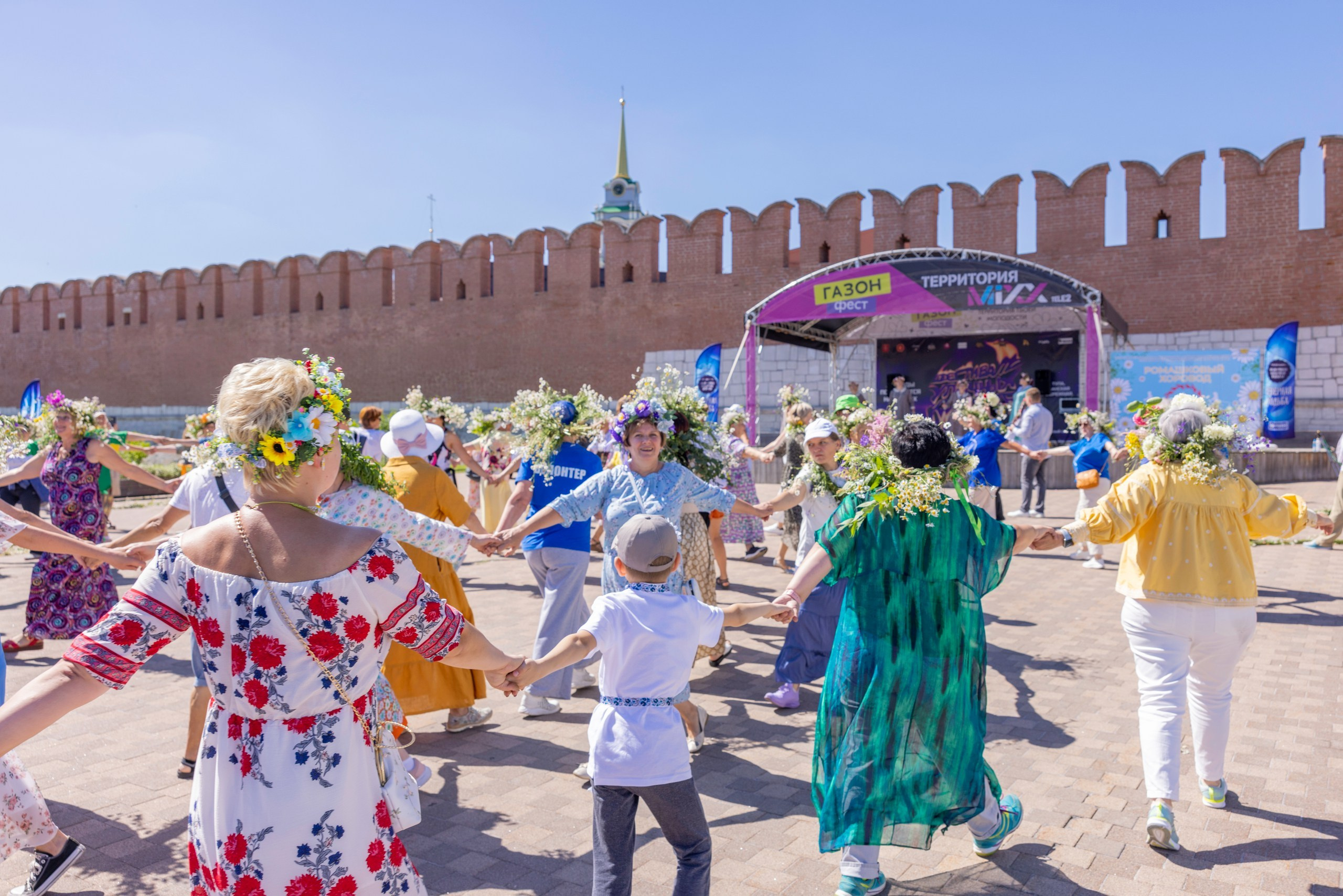 Фестиваль «Ромашковый хоровод». Северная ходьба. Фотограф в Туле Крупский АнДРей. Фотостудия «КАДР71» в Туле