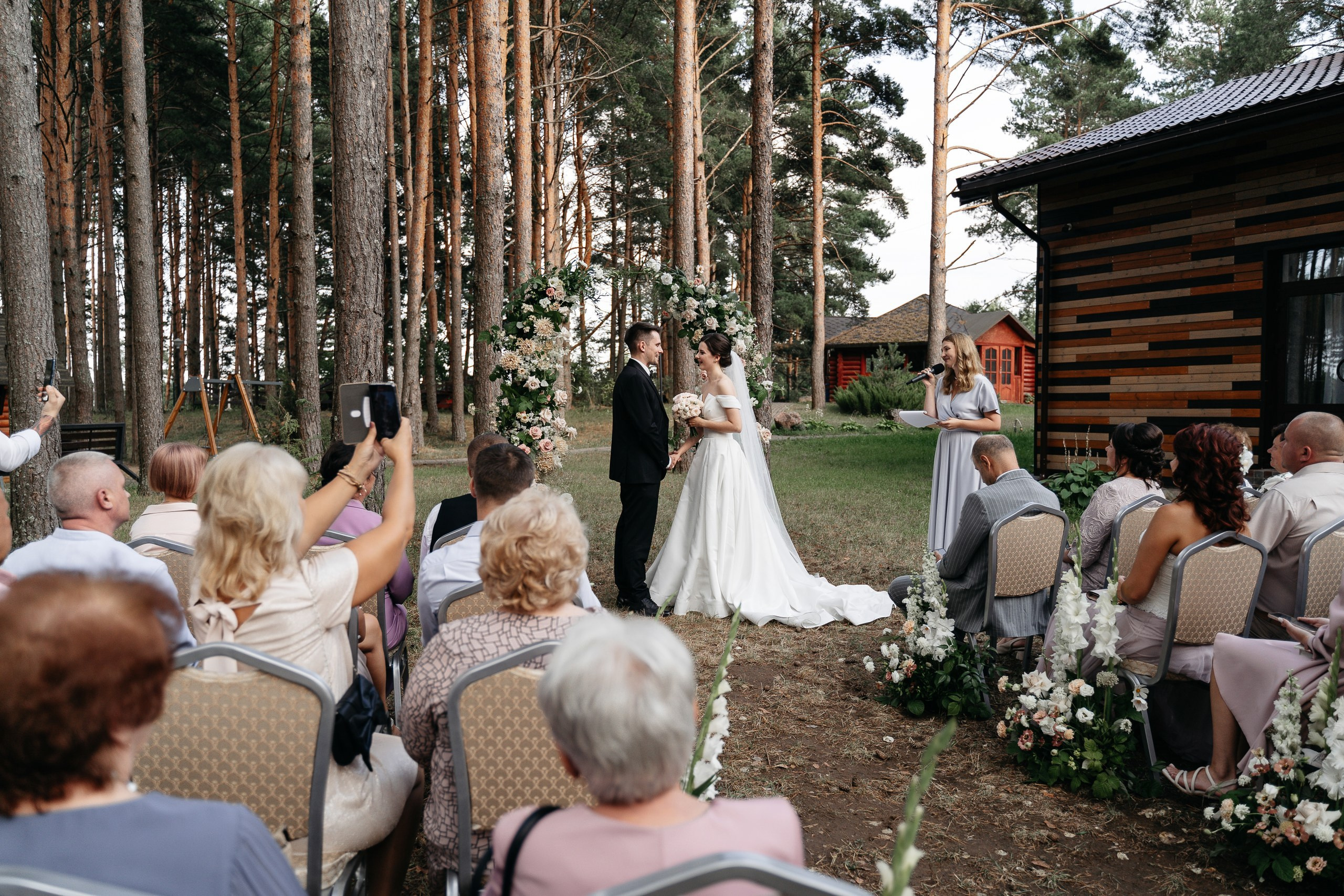 Сверкай, как молния, танцуй, как в последний раз. Олег и Мария Ивановы фотограф и видеограф в Пскове Санкт - Петербурге