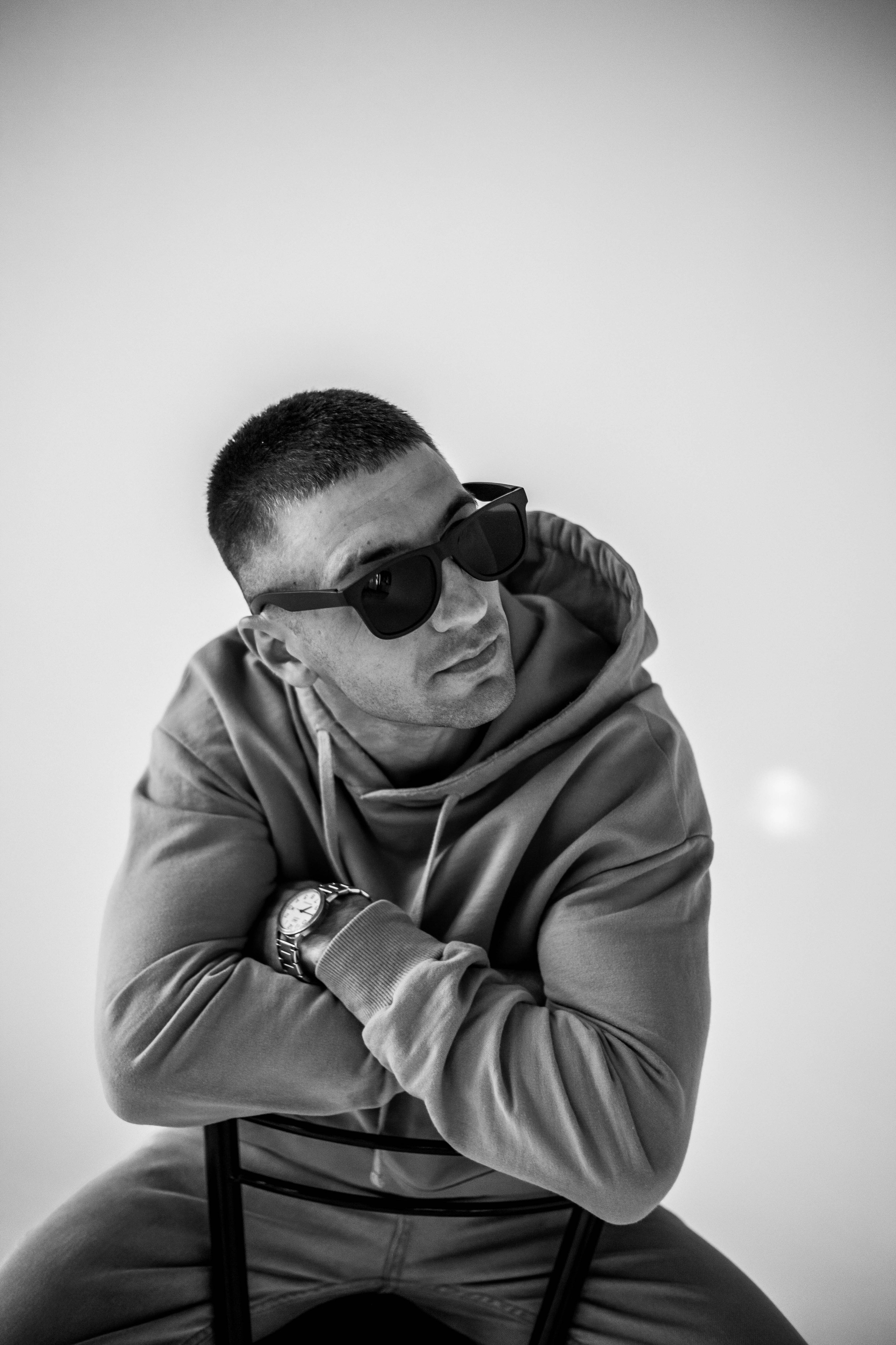 Студия. Уличный фотограф Города N