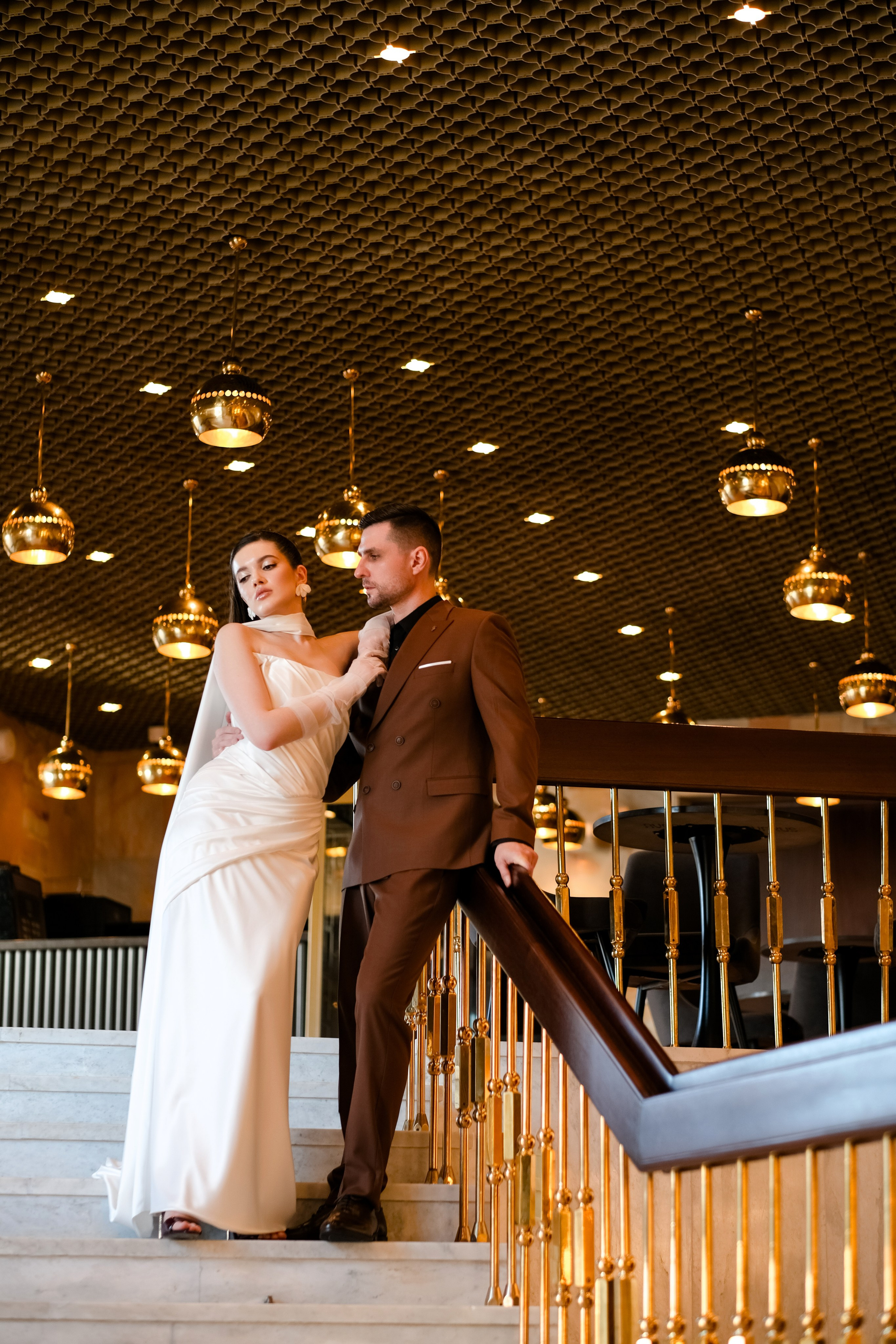 Свадебная фотосессия в театре драмы имени Наума Орлова. Свадебный фотограф в Челябинске Сырчикова Наталья