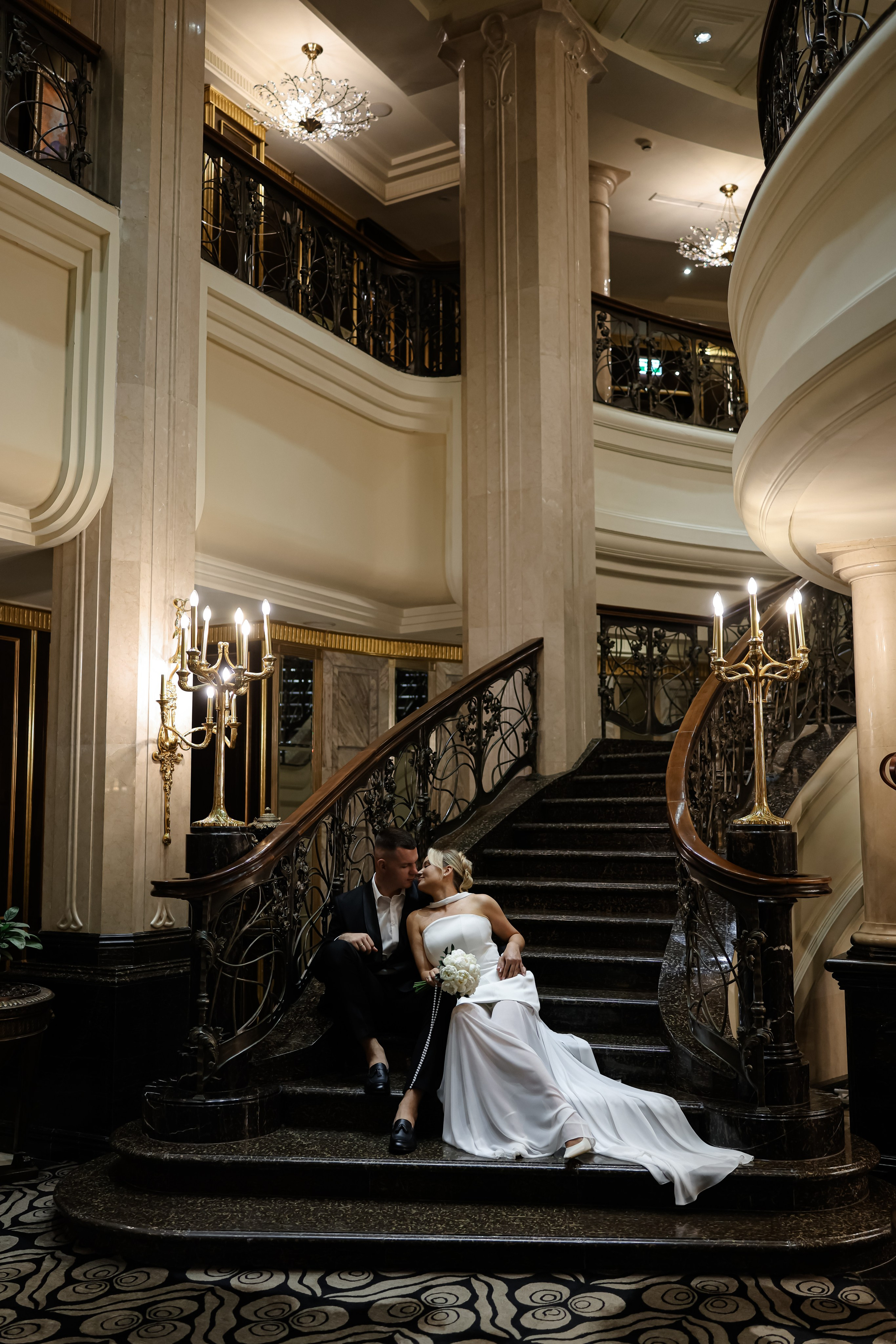 Laura and Artem's Wedding at the St. Regis Hotel. Свадебный фотограф в Москве Людмила Яковлева