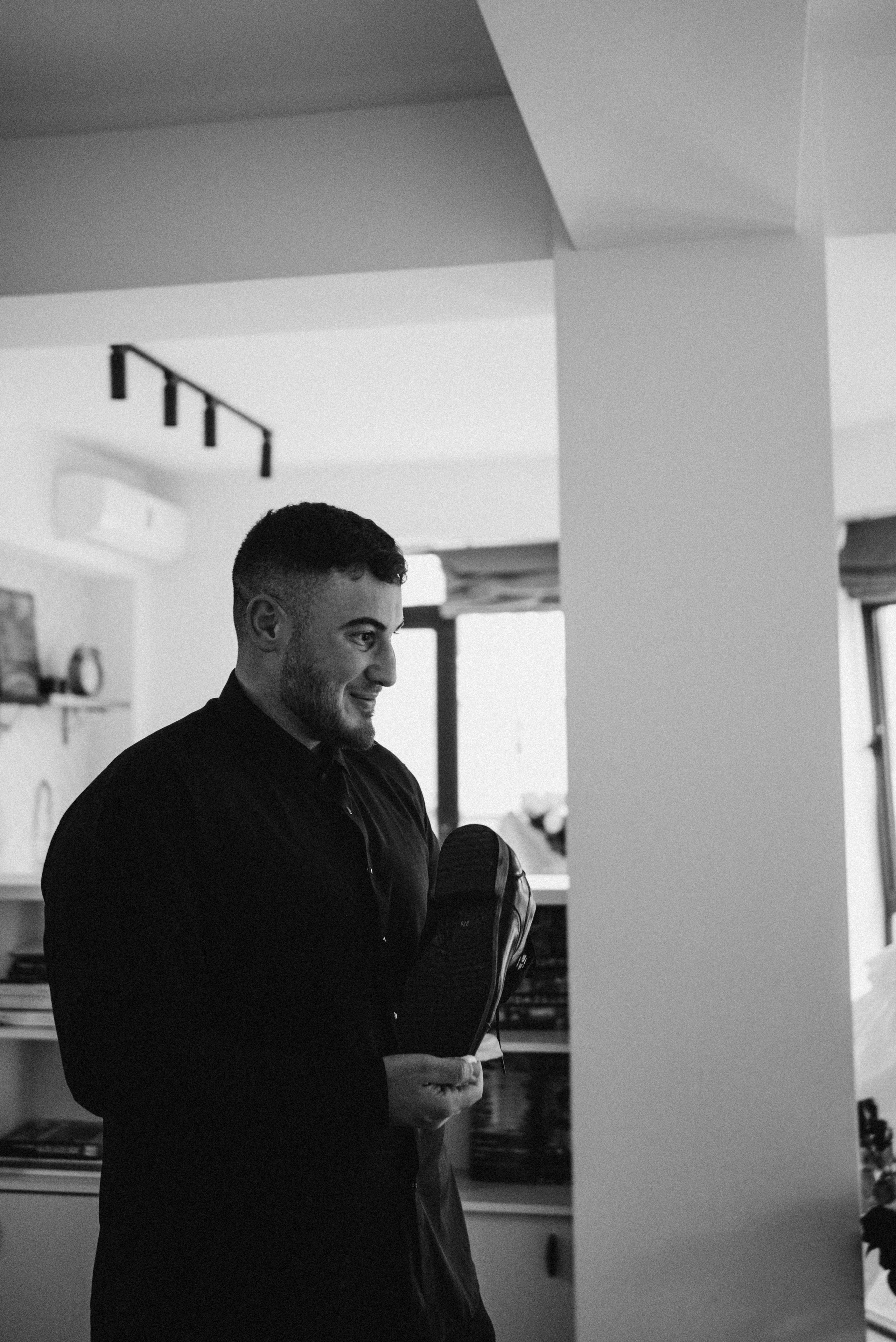 Анна & Виктор | сборы, роспись и прогулка. Портретный и свадебный фотограф в Тбилиси • xeniqo