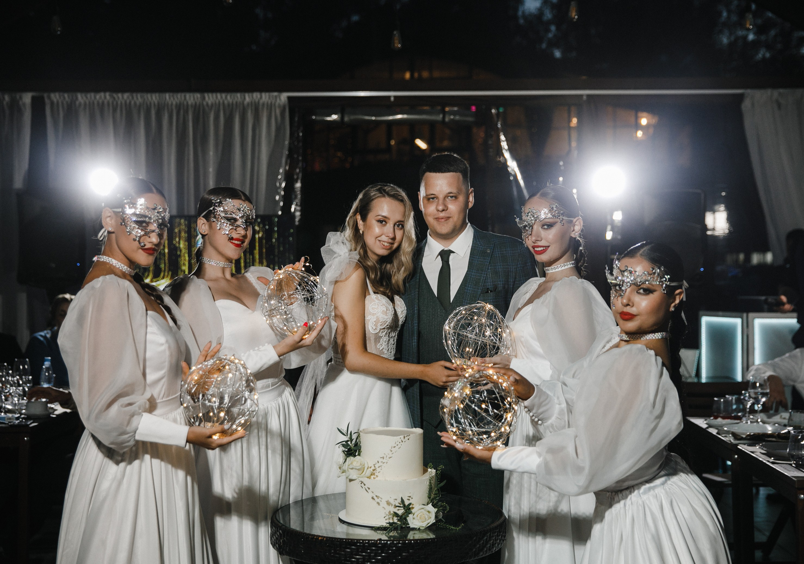 Выступления на банкетных площадках. Танцевальная шоу-группа «GRANAT»