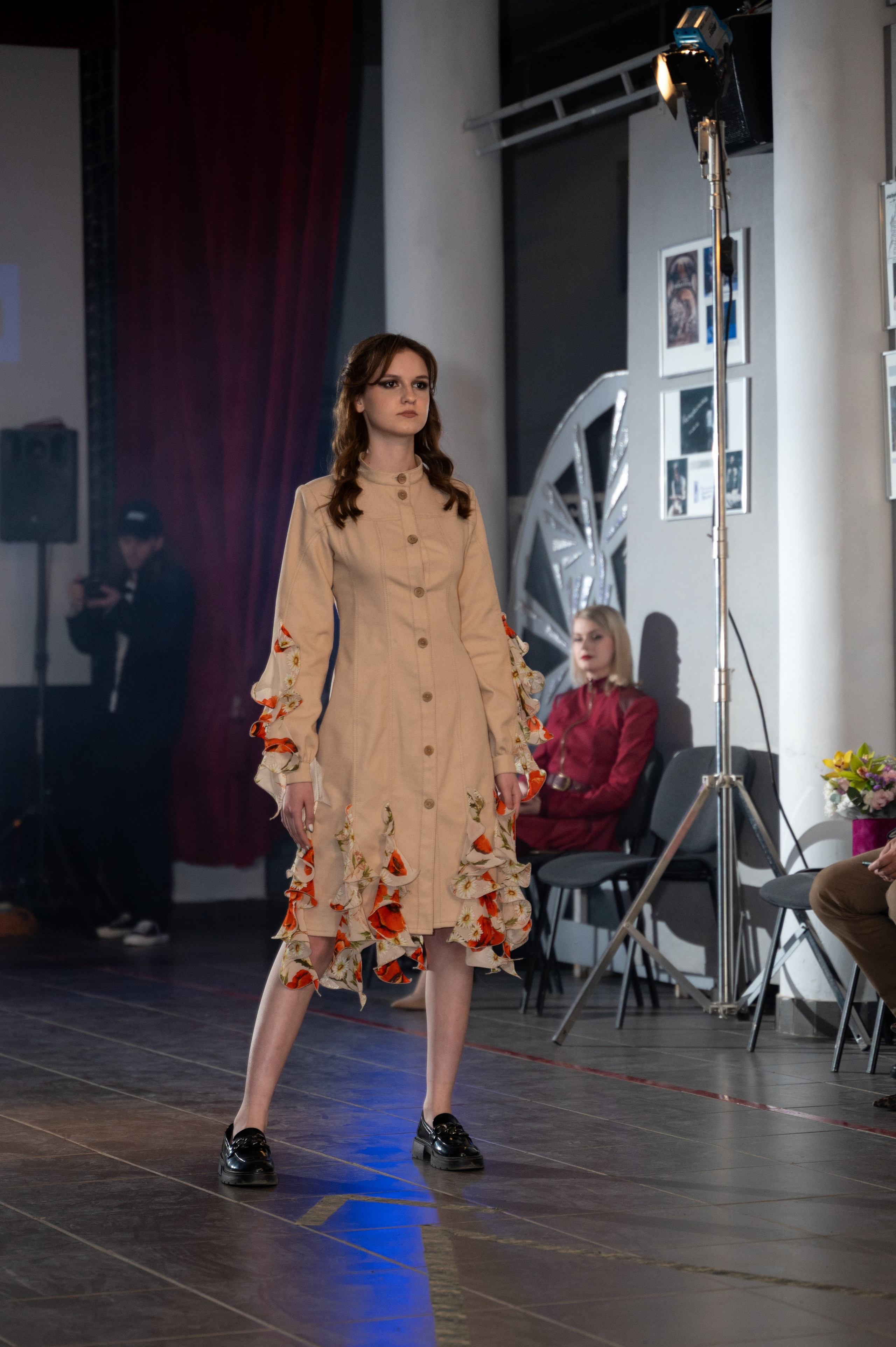 Закрытый показ милитари «Своя трансформация» дизайнера Юлии Бойченко | 24.04.2025. Фотограф в Омске Елизавета Кириллова