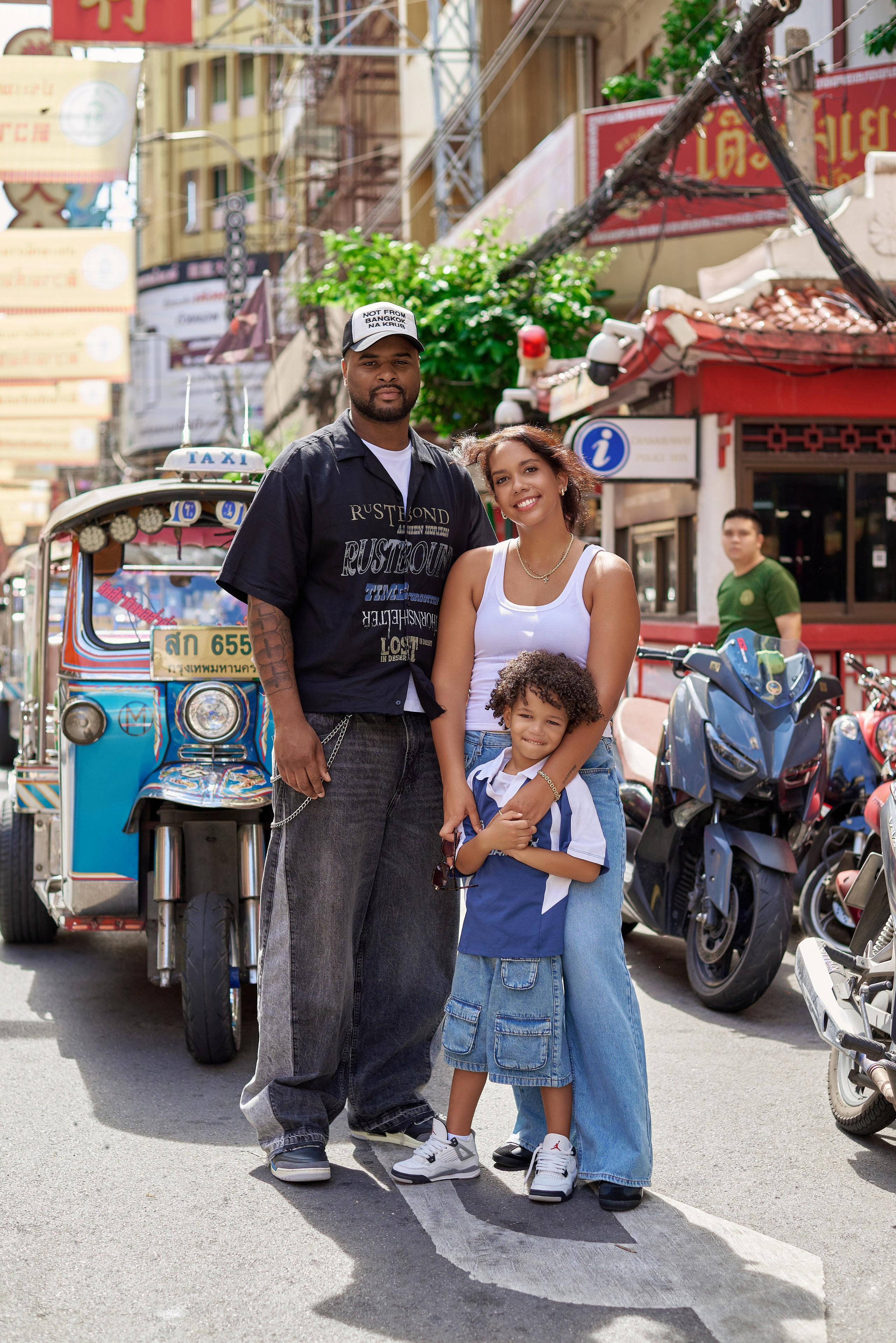 Morning in Chinatown. Photographer Bangkok — Pattaya | фотограф Бангкок — Паттайа