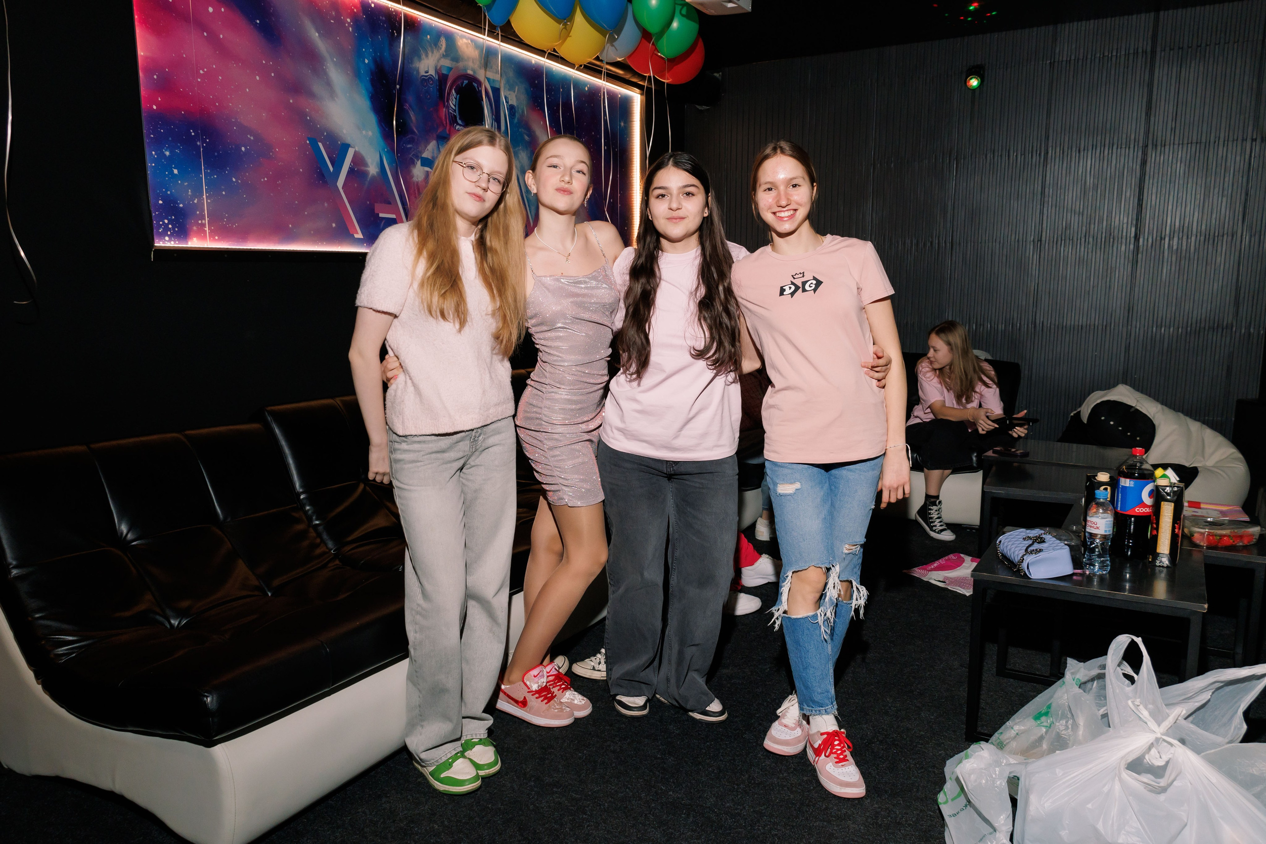 День Рождения в караоке. Фотограф в Москве Дмитрий Емельянов