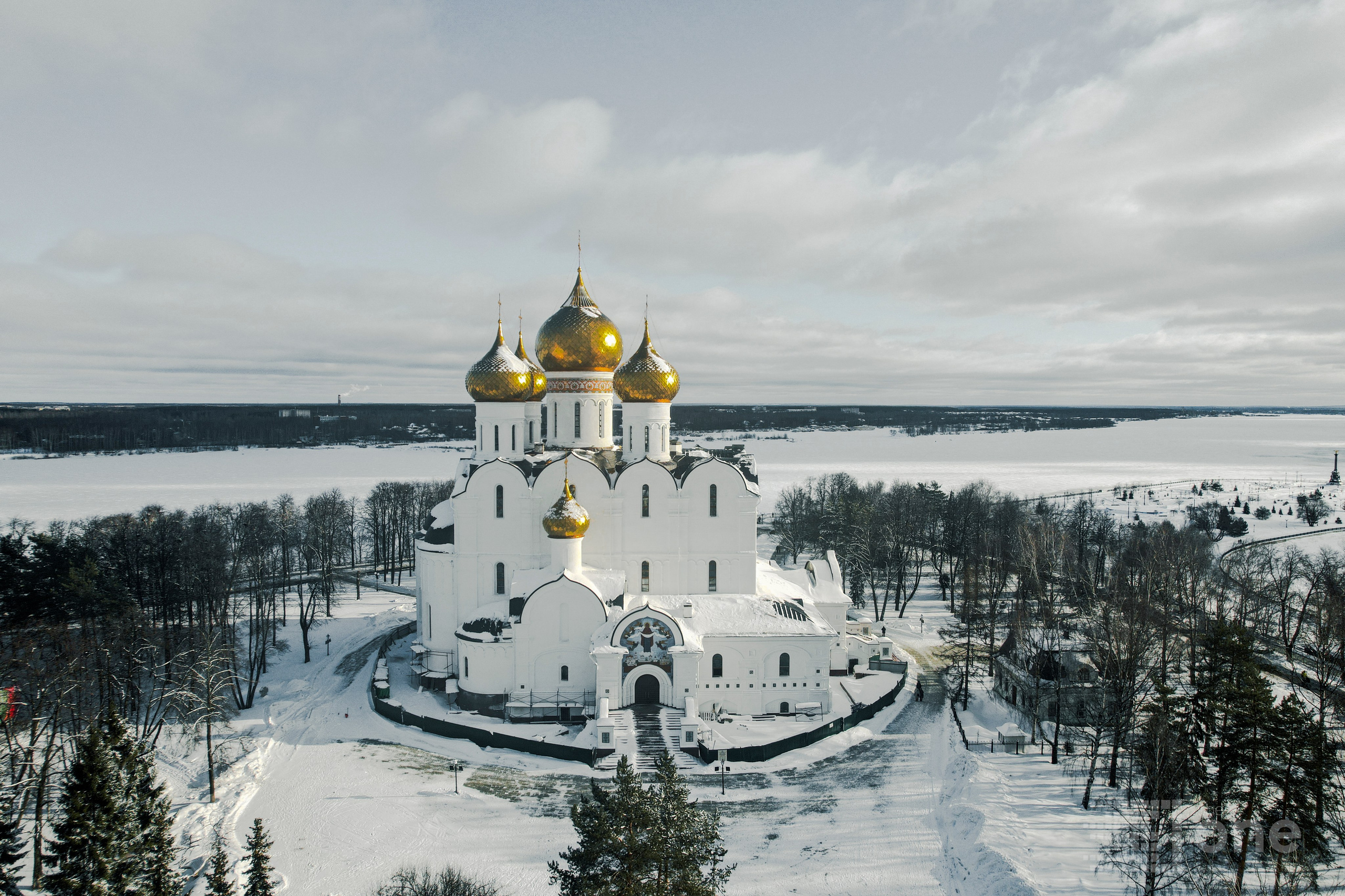 Аэросъёмка в Ярославле — фото и видео с дрона / квадрокоптера от студии Грибов Медиа | от 2500 ₽/час. Фото и видеосъёмка в Ярославле | Грибов Медиа контент студия  — от 2500 ₽/час