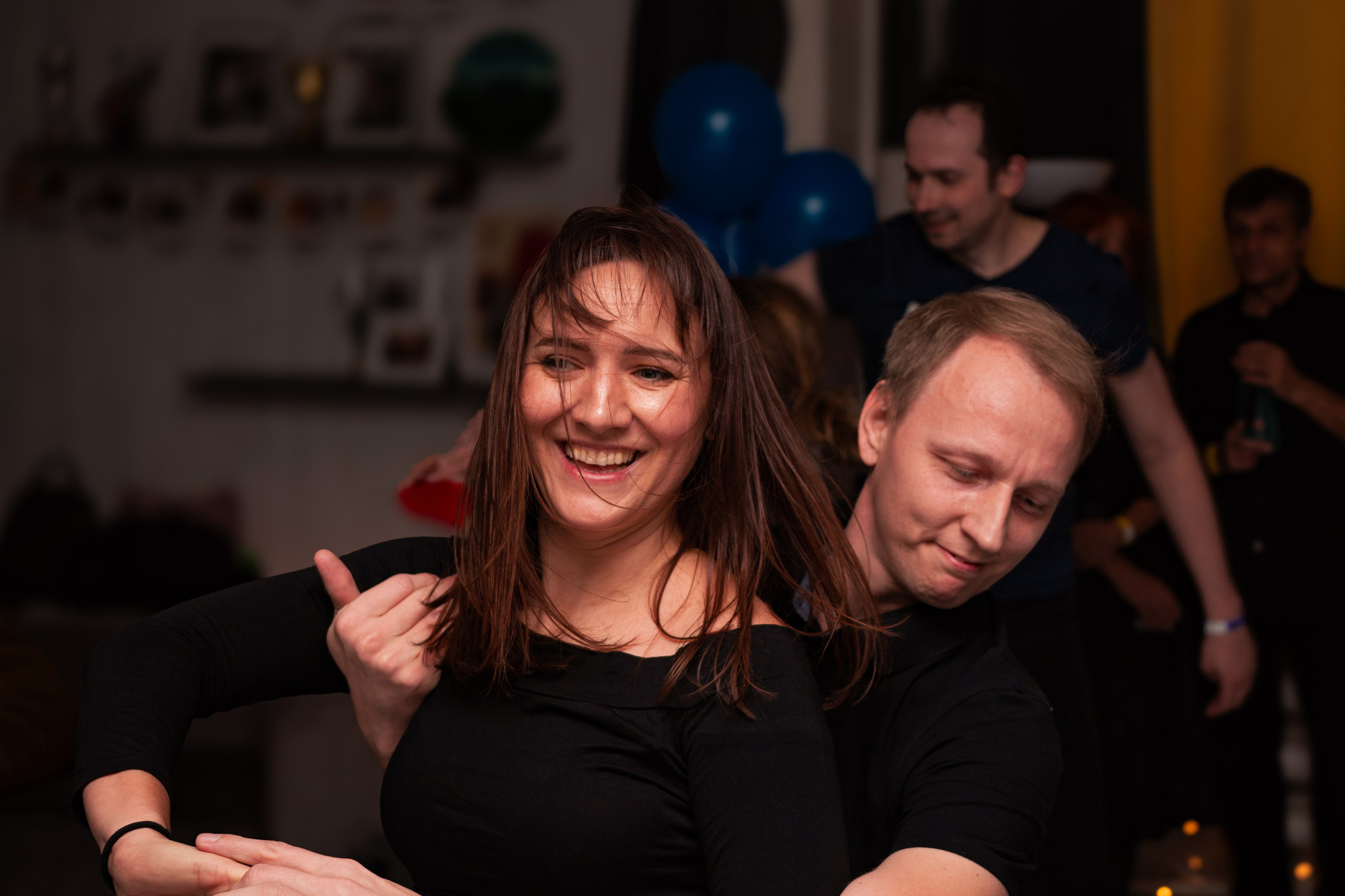 Dance cafe вечеринка