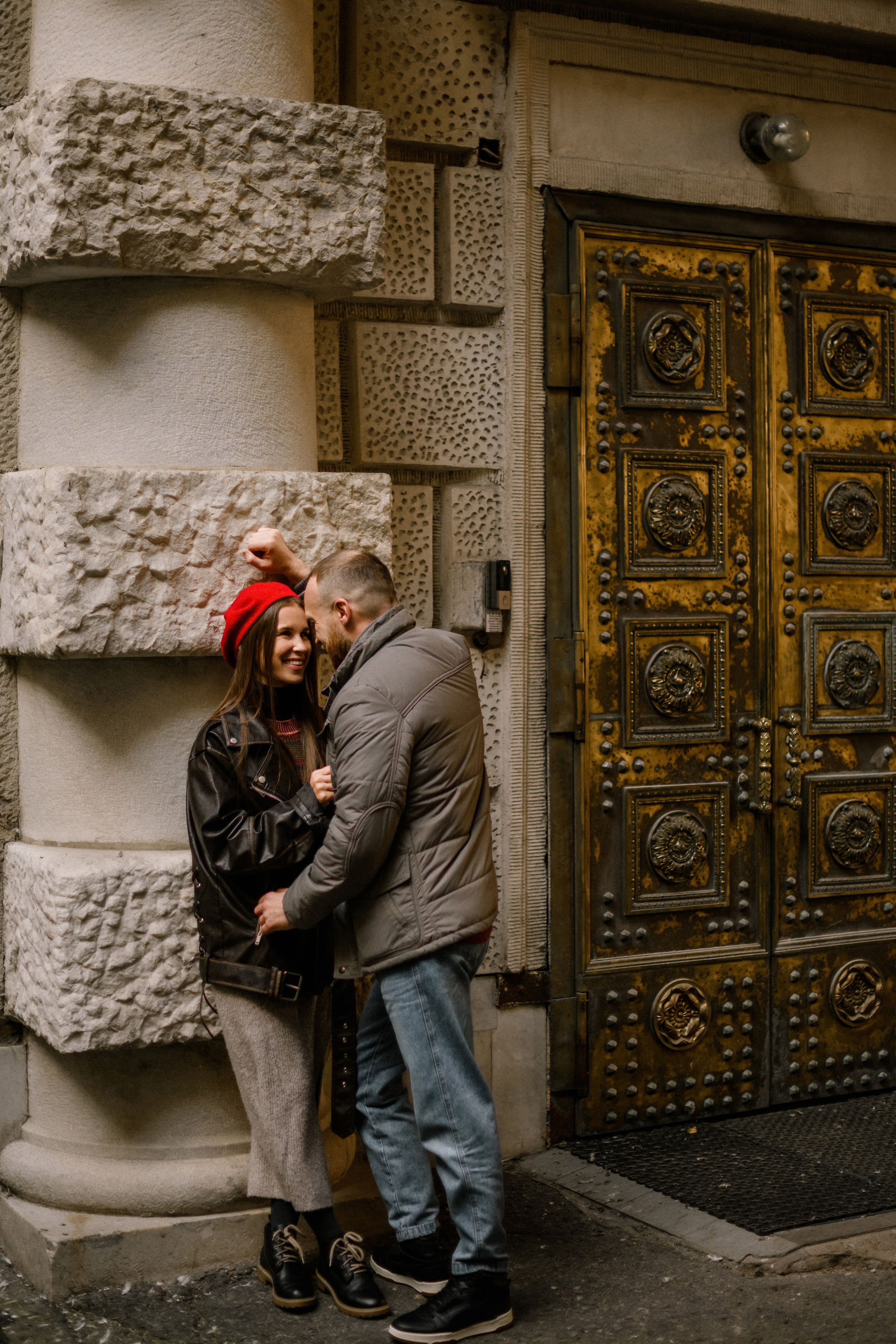 Люба и Коля. Осень на Петроградке. Свадебный фотограф в Санкт-Петербурге София Шубик