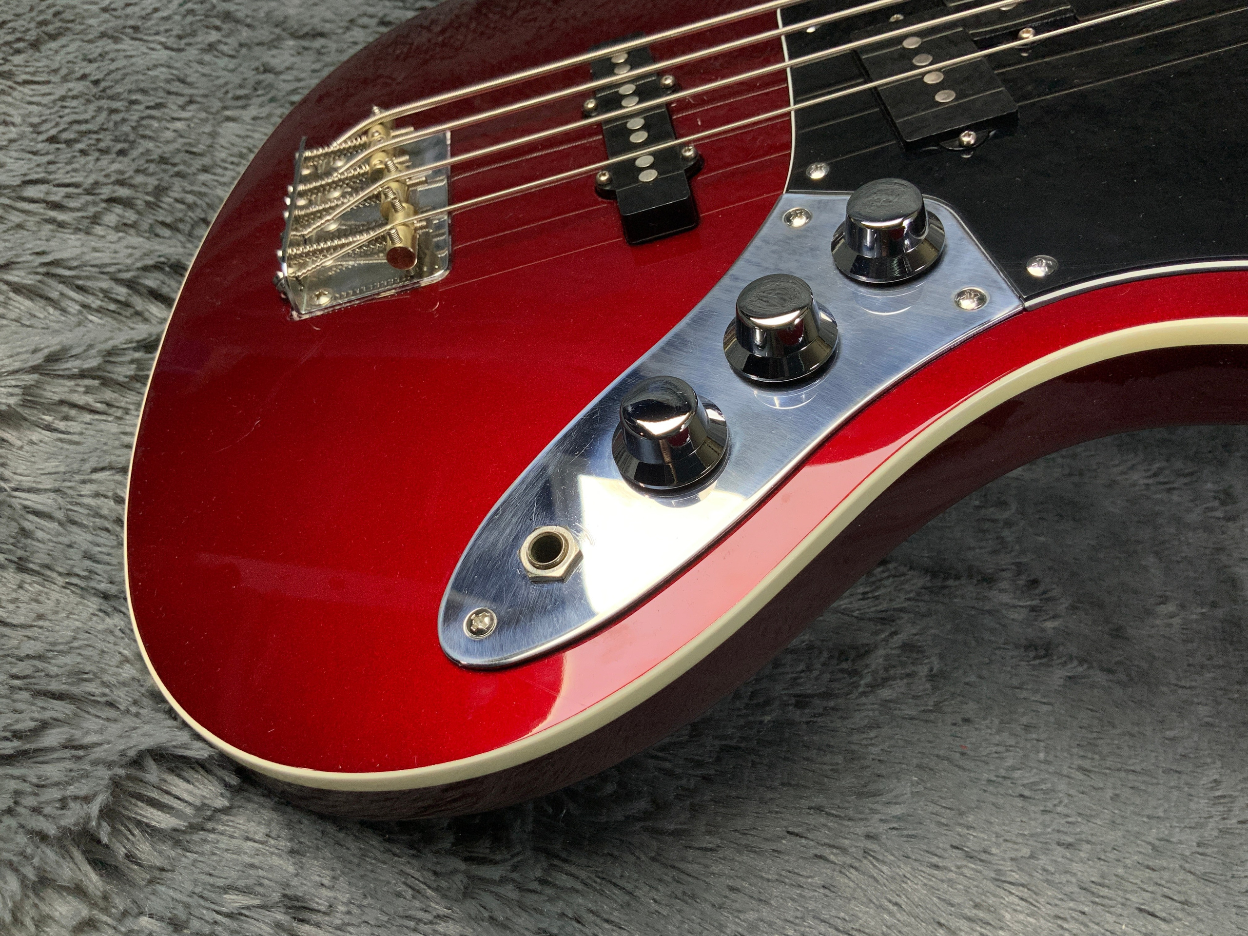 Fender Aerodyne Jazz Bass